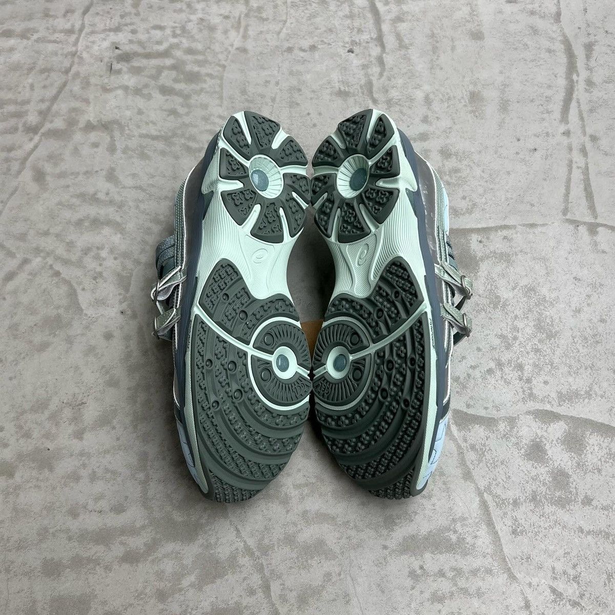 Asics × Heaven by Marc Jacobs × Kiko Kostadinov ASICS x Kiko Kostadinov x Heaven Gel-lokros (Faded Denim) Size US 11 / EU 44 - 4 Thumbnail