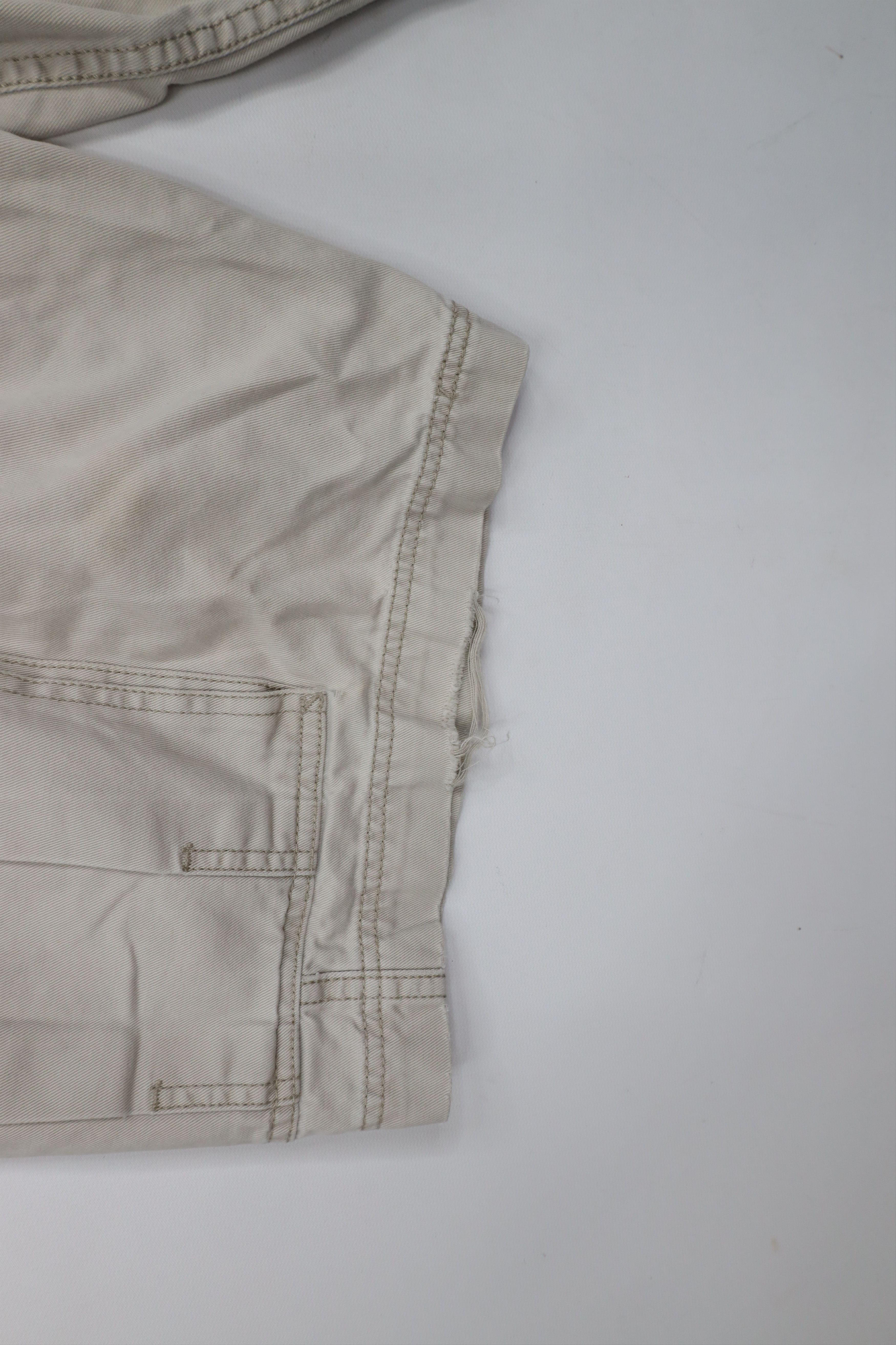 Levi's × Vintage Vintage Y2K Levis 2003 Baggy Cargo Shorts Beige Cotton Size US 34 / EU 50 - 6 Thumbnail