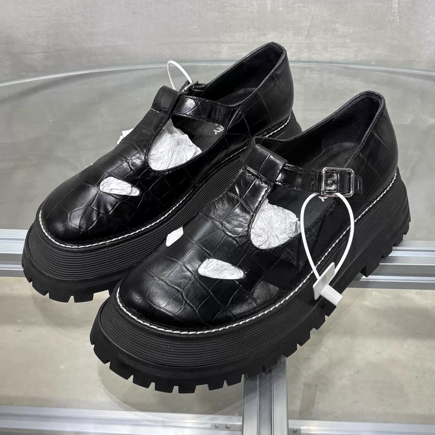 Burberry Burberry Black Crocodile Platform Mary Jane Sandal Size US 6.5 / IT 36.5 - 2 Thumbnail