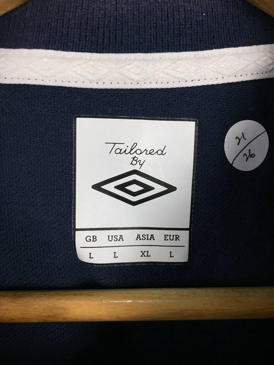 Umbro Vtg Umbro New York Cosmos Official Product Soccer Polo Shirt Size US L / EU 52-54 / 3 - 7 Thumbnail