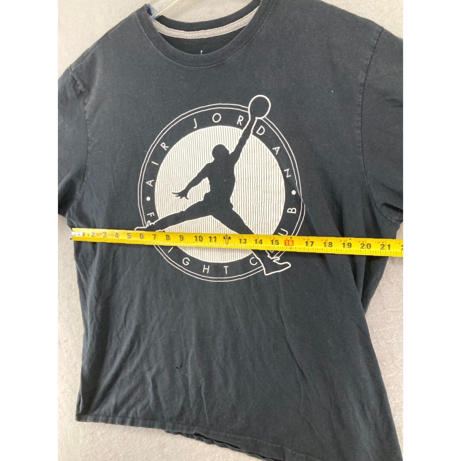 Jordan Brand Air Jordan Mens TShirt XL Black Flight Club Logo Spellout Shirt Adults XL Black Retro Sports Logo Jordan TShirt Mens Size US XL / EU 56 / 4 - 3 Thumbnail