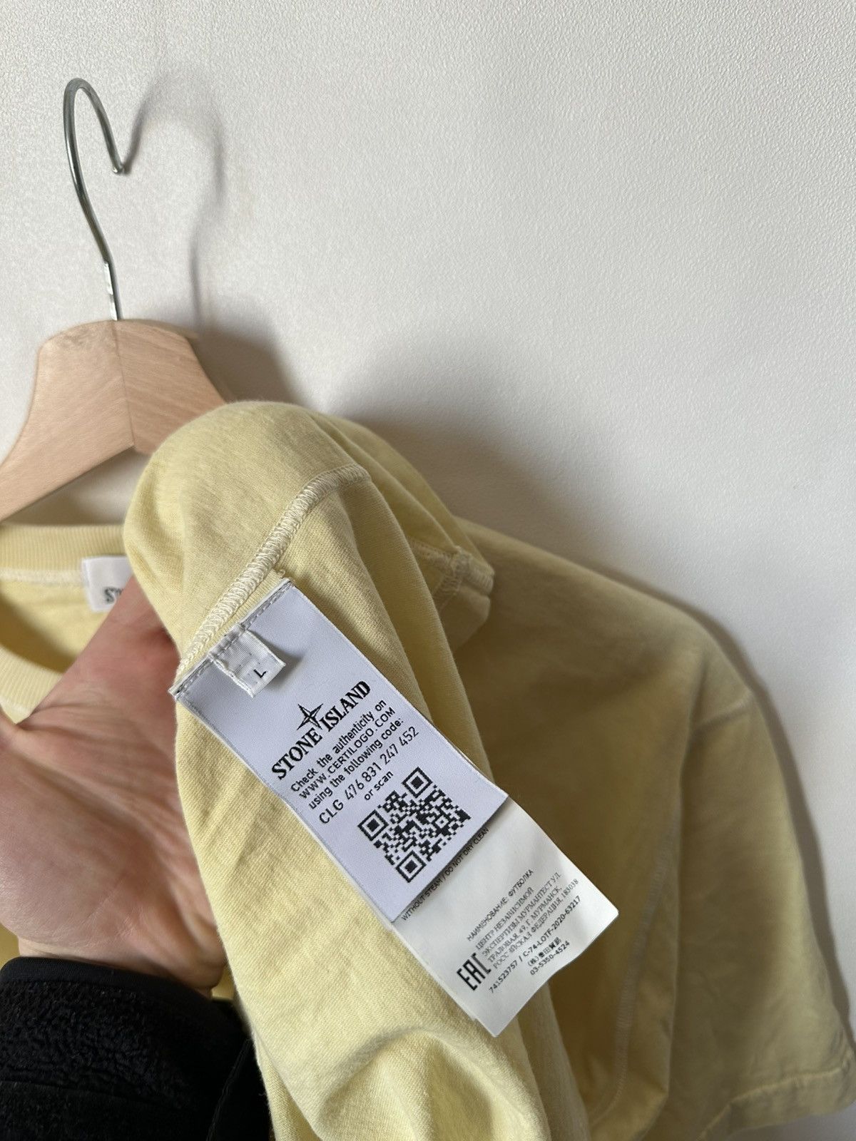 Stone Island Stone Island patch program L fits M-L 9+/10 cond Size US L / EU 52-54 / 3 - 6 Thumbnail