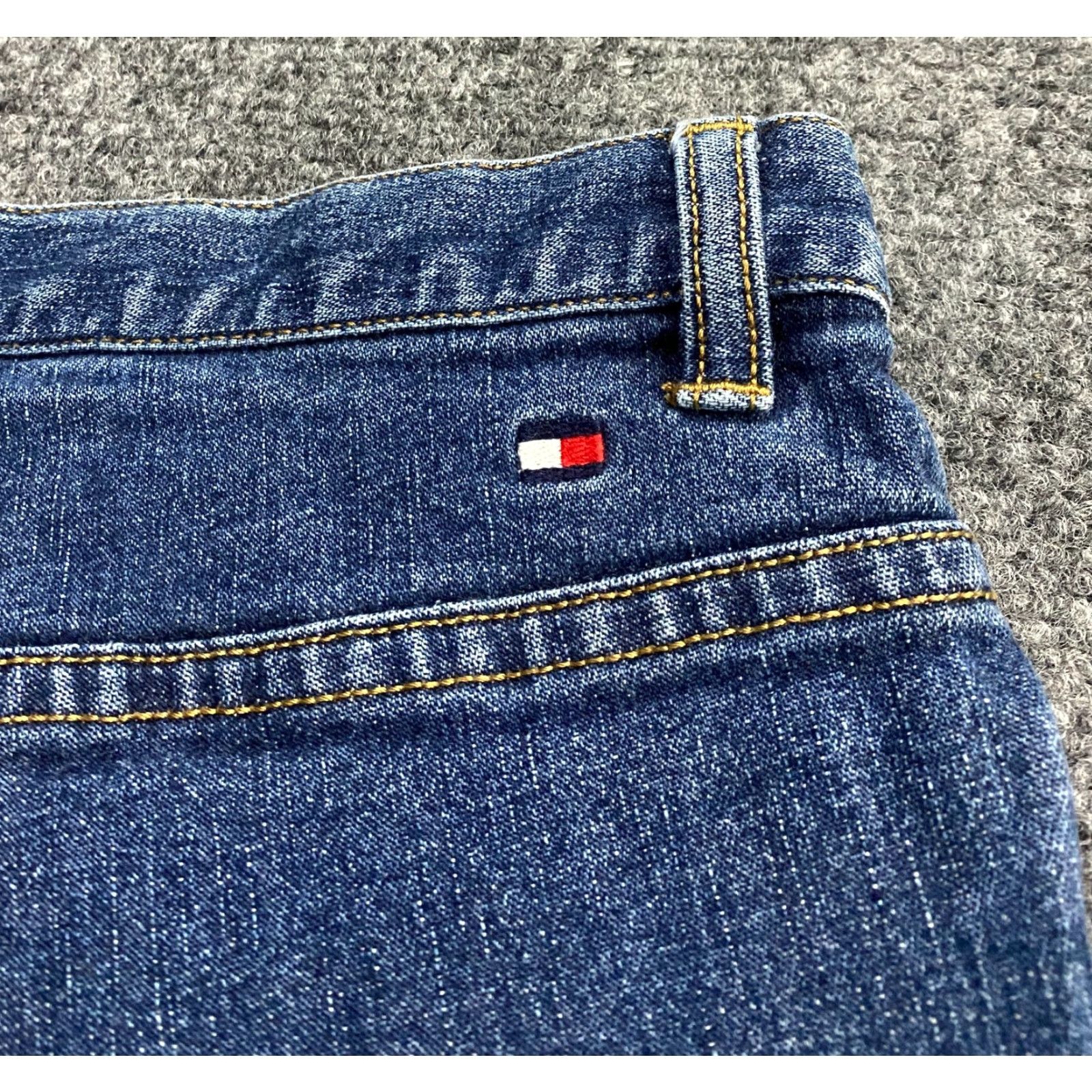 Tommy Hilfiger VINTAGE Tommy Hilfiger Capri Jeans Women Capri Denim Blue 30x22 Logo Mid Rise 22 Inseam Size 30x22 Denim Capri Jeans Womens, 90s? Size ONE SIZE - 6 Thumbnail