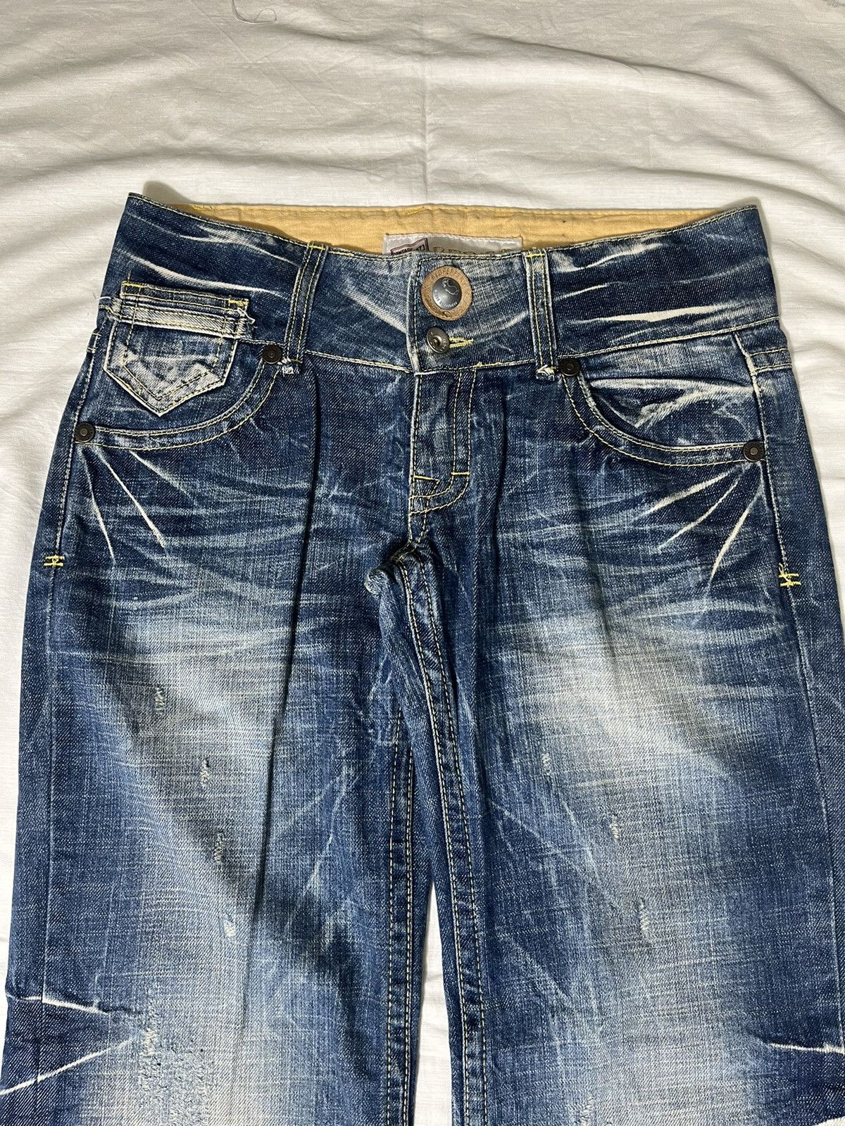 If Six Was Nine × Japanese Brand × Le Grande Bleu (L.G.B.) 33" Red Pepper Jeans Distressed Bootcut Size 33" - 8 Thumbnail