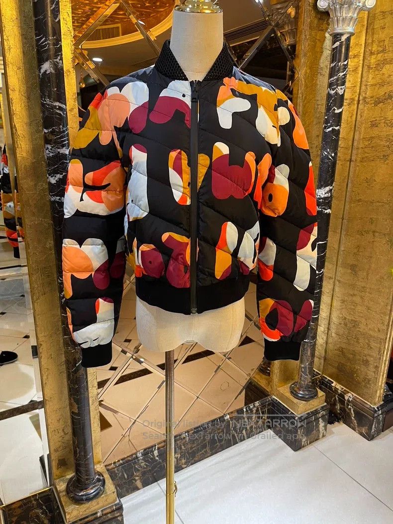 Fendi Fendi Classic show model reversible logo down coat Size XS / US 0-2 / IT 36-38 - 2 Thumbnail