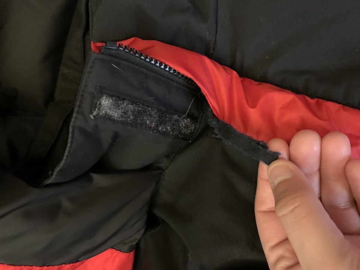 The North Face × Vintage Vintage 1990s The North Face Red And Black Puffer Jacket Size US M / EU 48-50 / 2 - 9 Thumbnail
