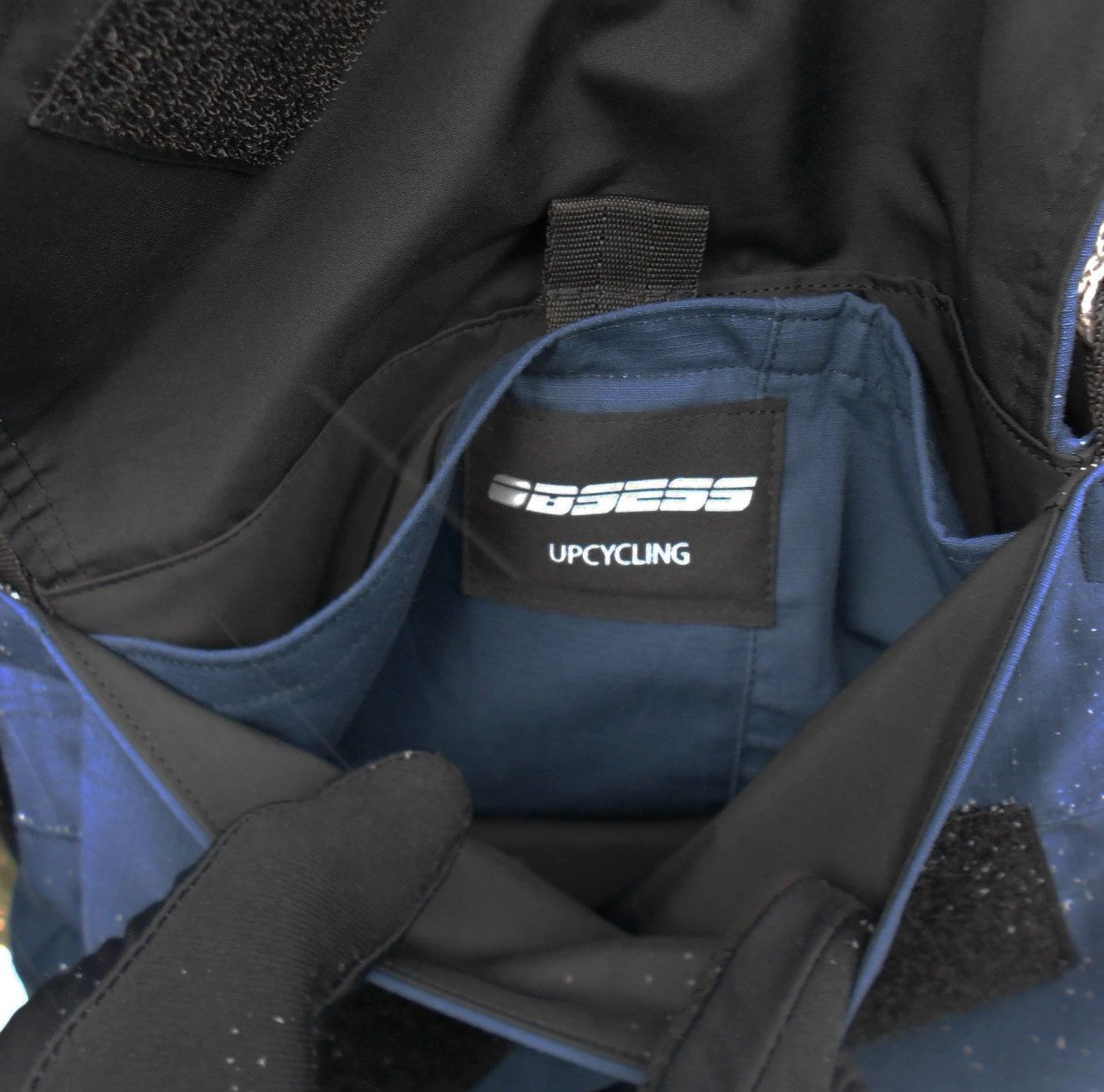 Fjallraven UPCYCLED FJÄLLRÄVEN G1000 MESSENGER BAG By OBSESS UPCYCLING Size ONE SIZE - 3 Thumbnail