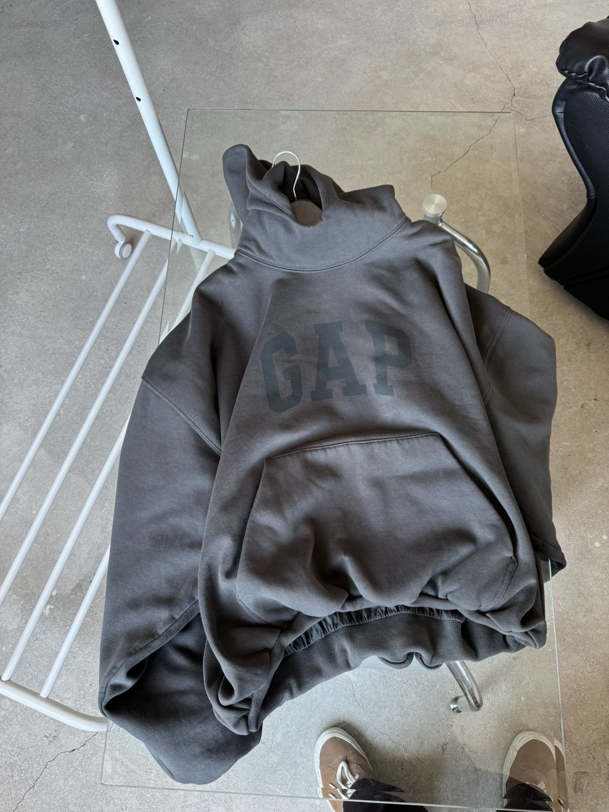 Gap × Kanye West × Yeezy Yeezy Gap Dove Hoodie M Size US M / EU 48-50 / 2 - 5 Thumbnail