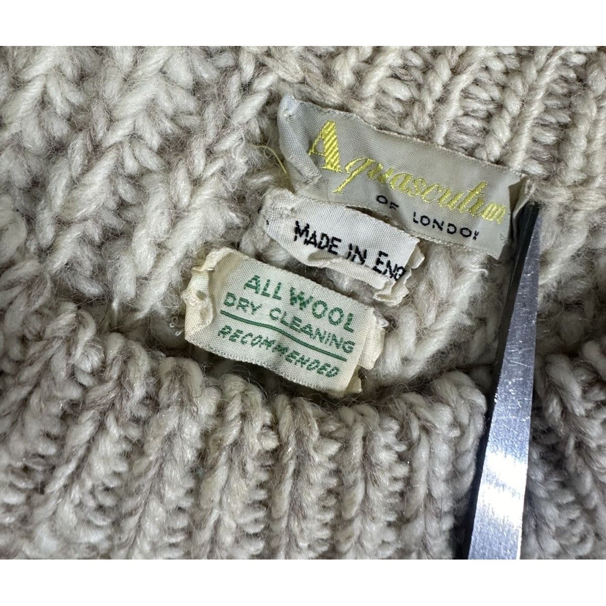 Vintage Vintage Made In England Wool Sweater Beige Grey Knit Size US L / EU 52-54 / 3 - 3 Thumbnail