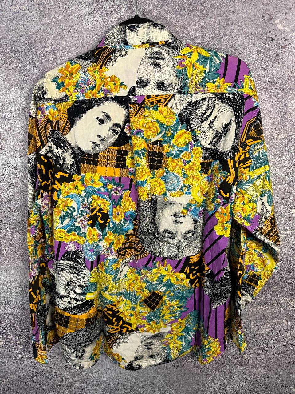 Designer × Moschino × Vintage Moschino Jeans Faces Shirt Men's Long Sleeve Shirt Vintage Size US L / EU 52-54 / 3 - 17 Thumbnail