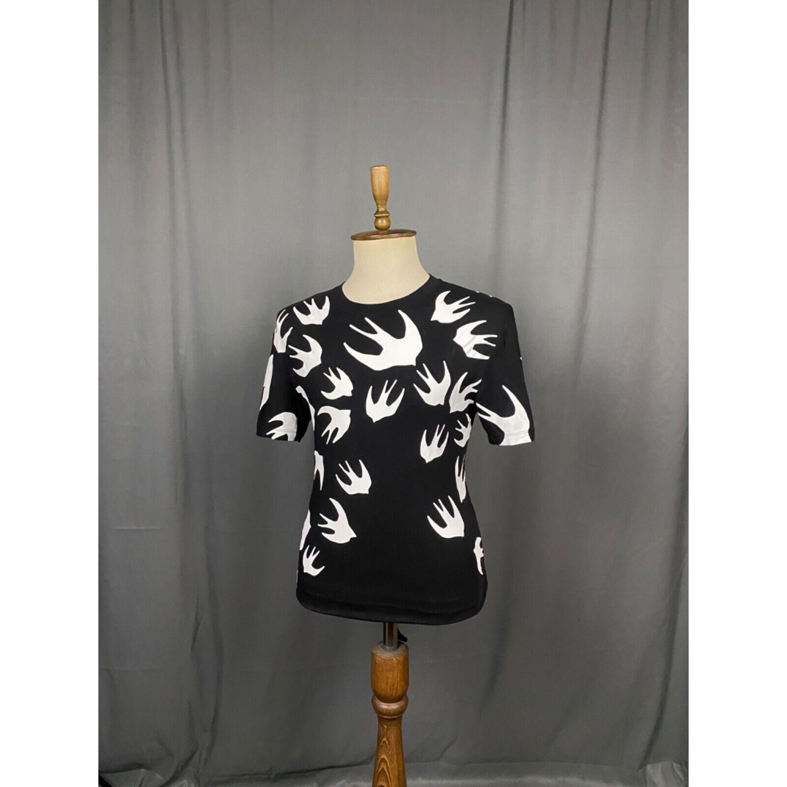 Alexander McQueen Alexander McQueen McQ Signature Swallow Men's Black T-Shirt Size US S / EU 44-46 / 1 - 2 Thumbnail