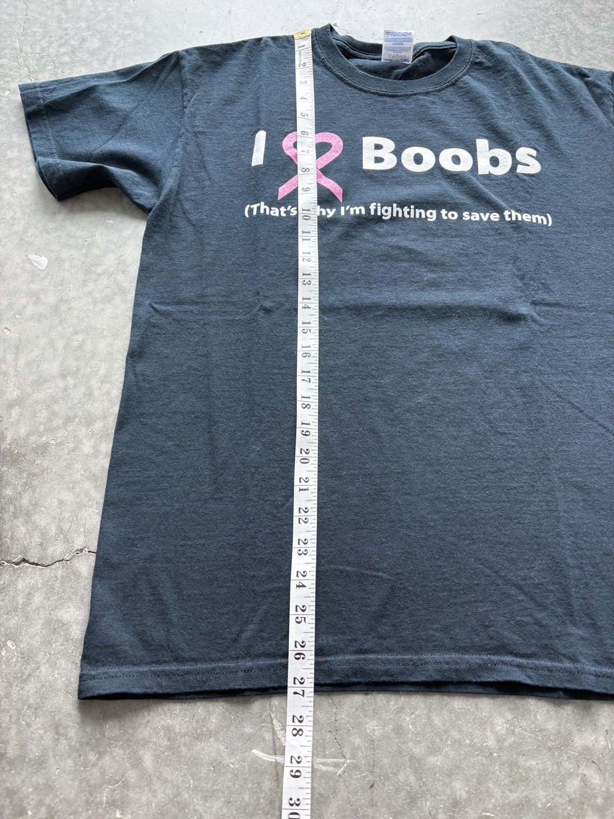 Vintage Vintage Y2K I Love Boobs Graphic Tee Breast Cancer Awareness Size US M / EU 48-50 / 2 - 5 Thumbnail