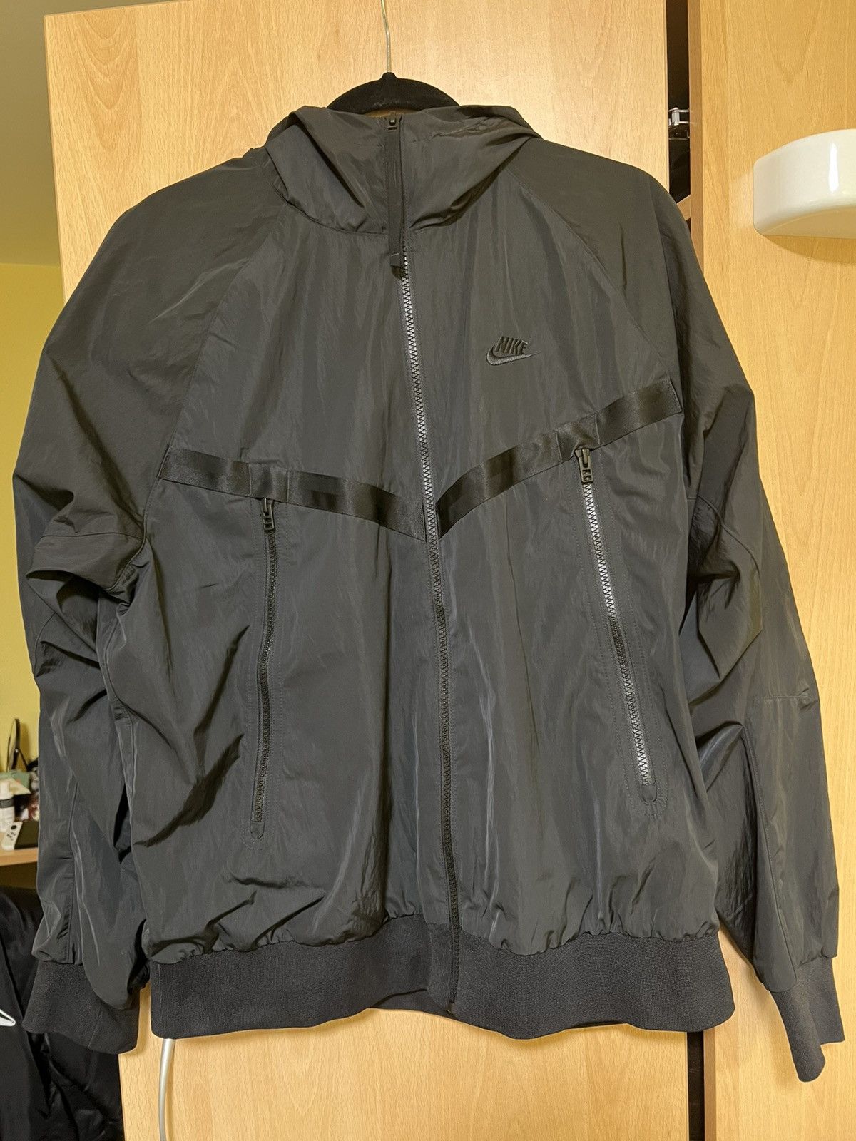 Nike Triple Black Nike Windrunner HD Hooded Jacket(M) Size US M / EU 48-50 / 2 - 2 Thumbnail