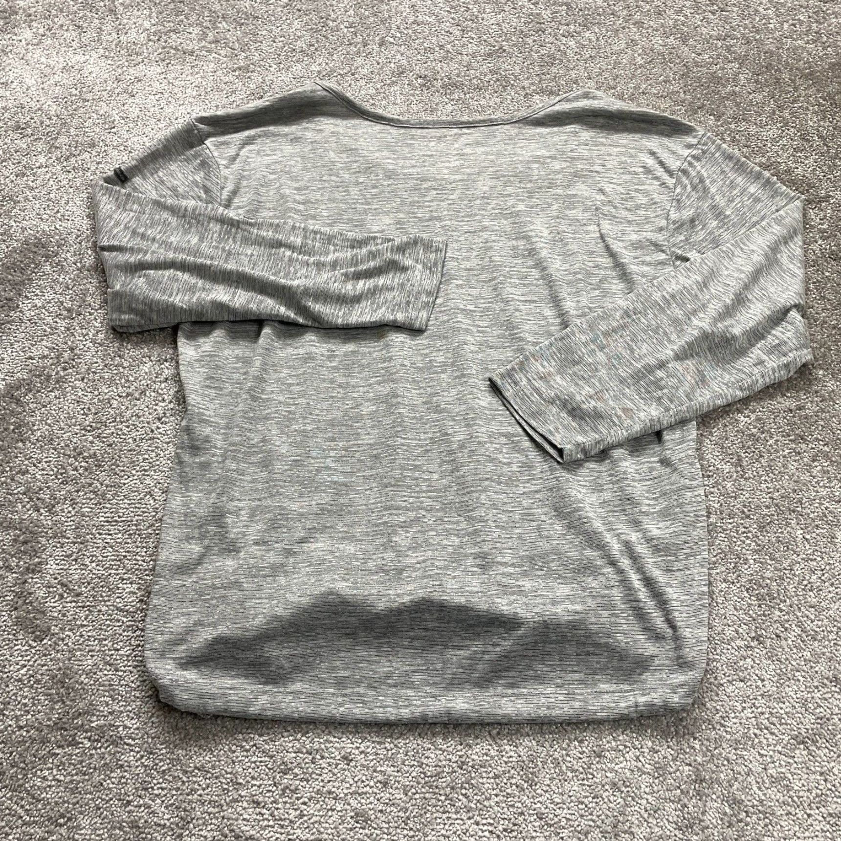 Vintage Columbia Shirt Women XL Gray Round Neck Roll Tab Sleeve Stretch Casual Outdoor Size XL / US 12-14 / IT 48-50 - 2 Thumbnail