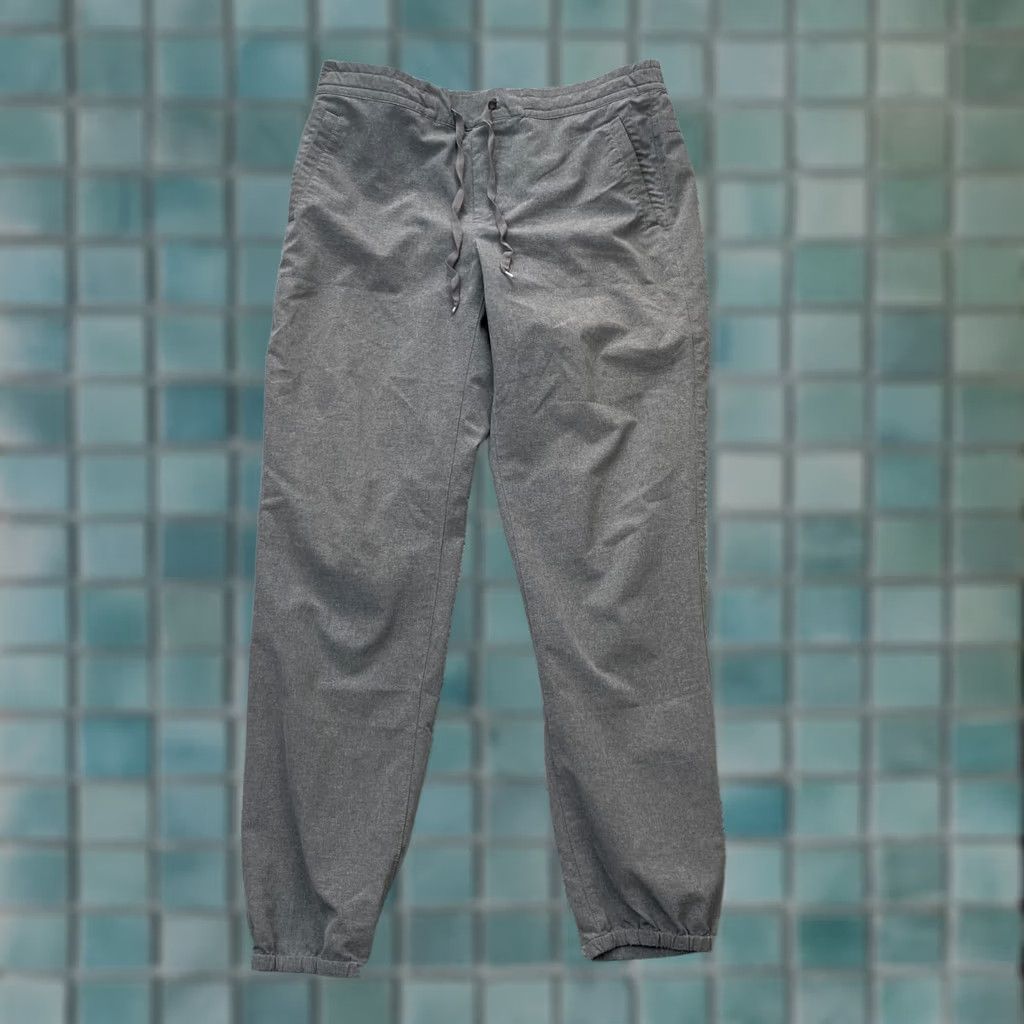 Eddie Bauer Eddie Bauer Womens Medium Gray Jogger Pants Stretch Tapered Leg Logo Drawstring Size 32" / US 10 / IT 46 - 1 Thumbnail