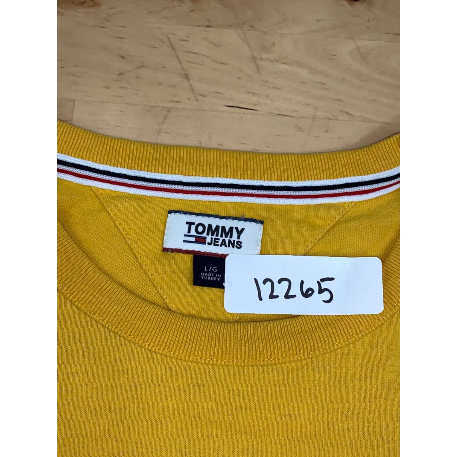 Tommy Hilfiger VINTAGE Tommy Jeans Shirt Unisex L Yellow Casual Y2K Logo Pullover 12265 Size US L / EU 52-54 / 3 - 3 Thumbnail
