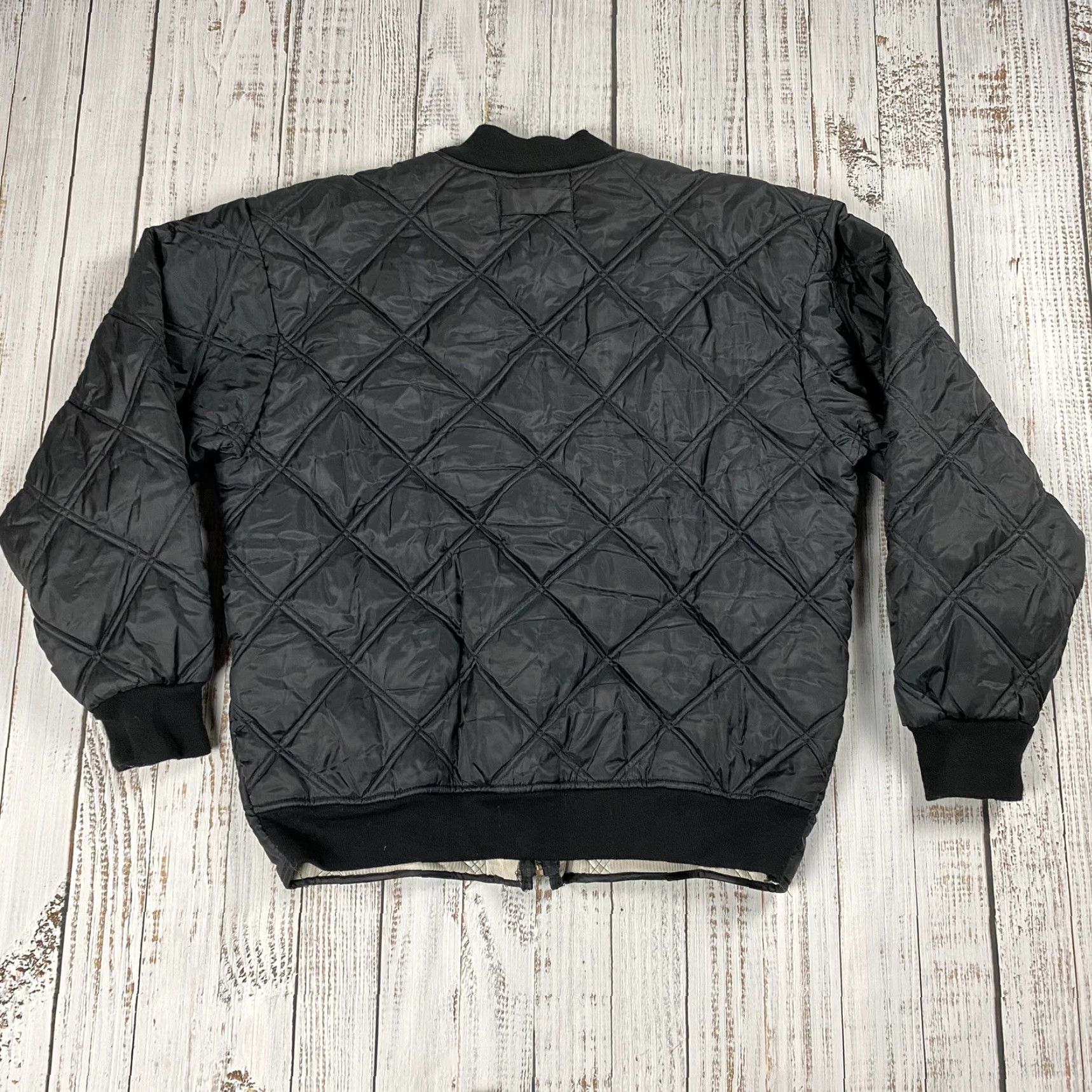 Vintage VTG 90S WATER PROVE DIAMOND QUILTED THERMAL INSULATED BOMBER JACKET M - NYLON OUTER SHELL WATER PROVE Size US M / EU 48-50 / 2 - 7 Thumbnail