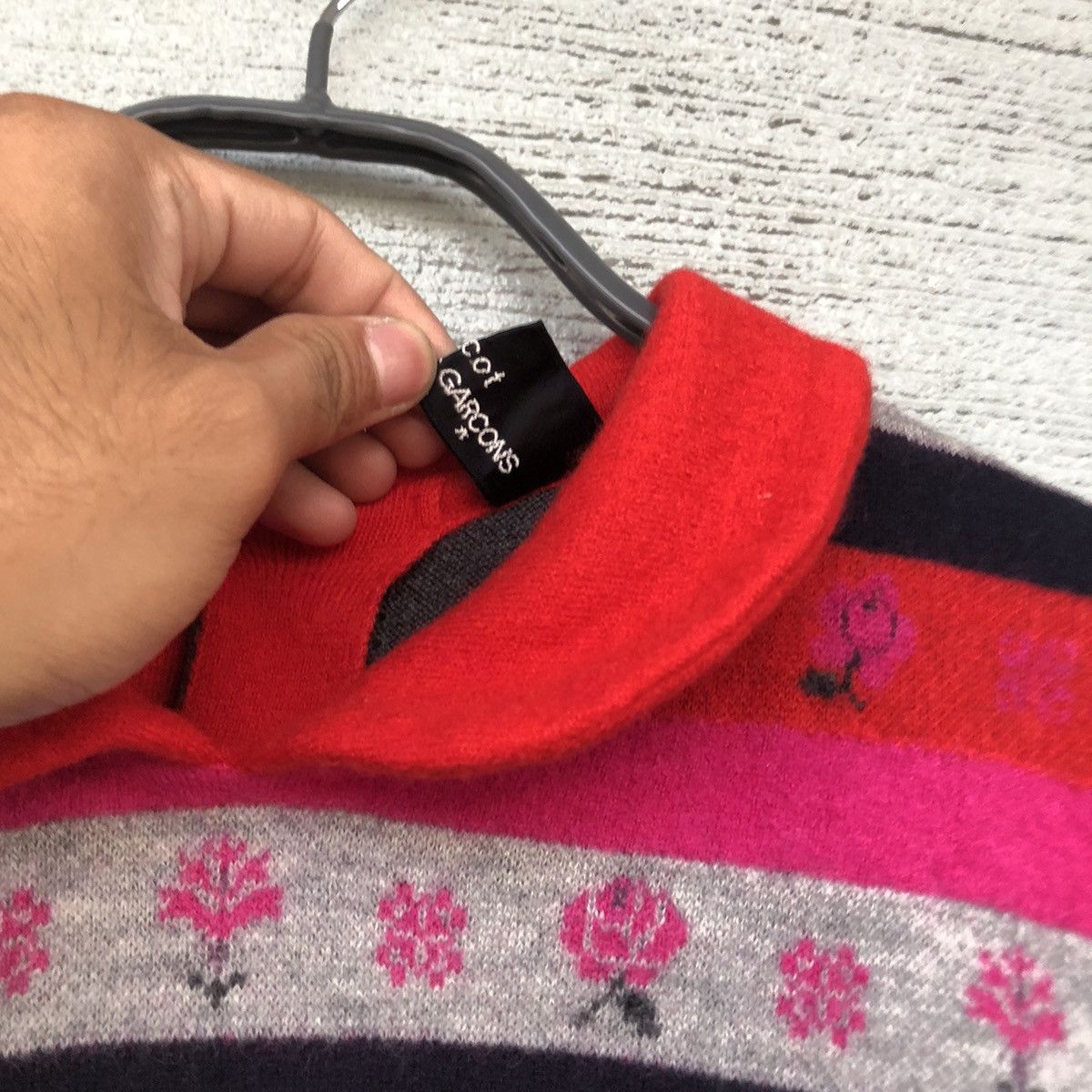 Tricot Comme des Garcons Tricot Comme Des Garcons Reverse Floral Cardigan Wool AD2018 Size S / US 4 / IT 40 - 3 Thumbnail