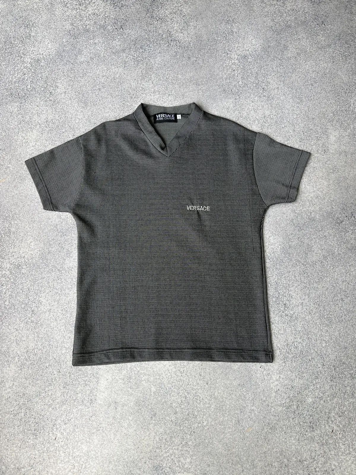 Versace × Versace Jeans Couture × Vintage Vintage Versace Jeans Couture Grey Tee Size US L / EU 52-54 / 3 - 3 Thumbnail