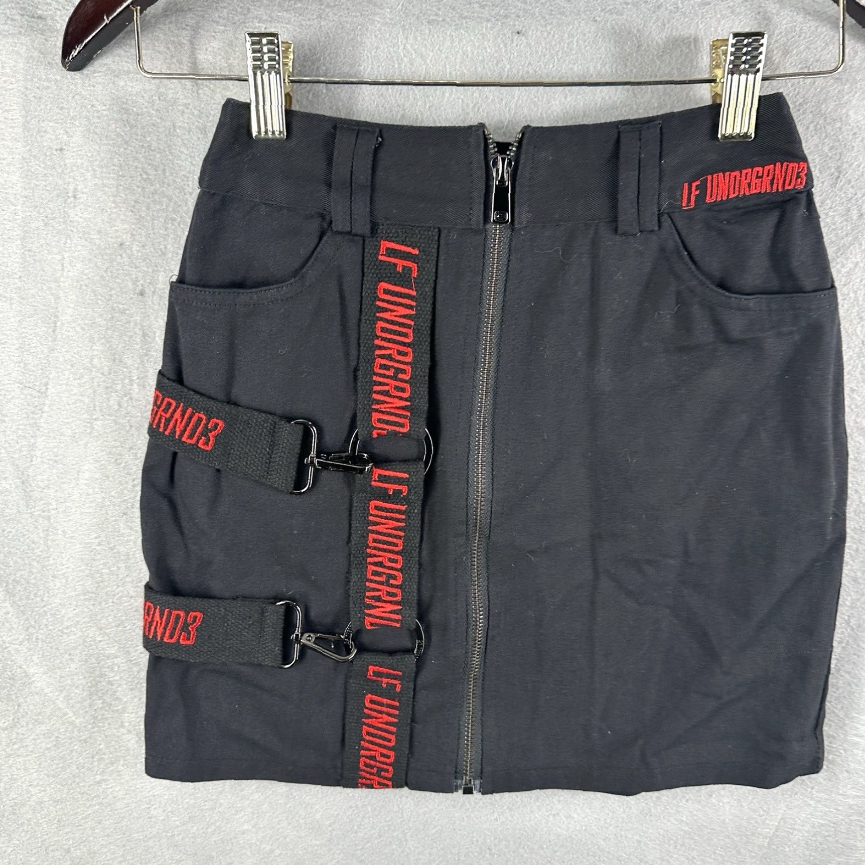 Vintage LF The Brand UndergrounD Skirt Adult Size 4 Black Mini Grunge Dark Academia Y2K Womens Size 27" / US 4 / IT 40 - 2 Thumbnail