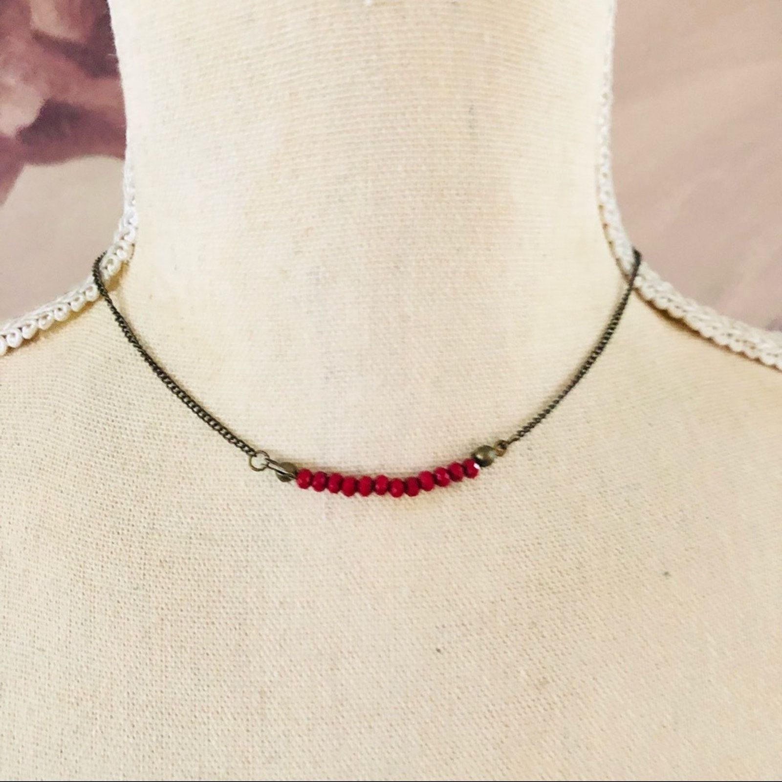 Jewelry Faceted deep fuchsia bead brass plated chain choker necklace Size ONE SIZE - 1 Thumbnail