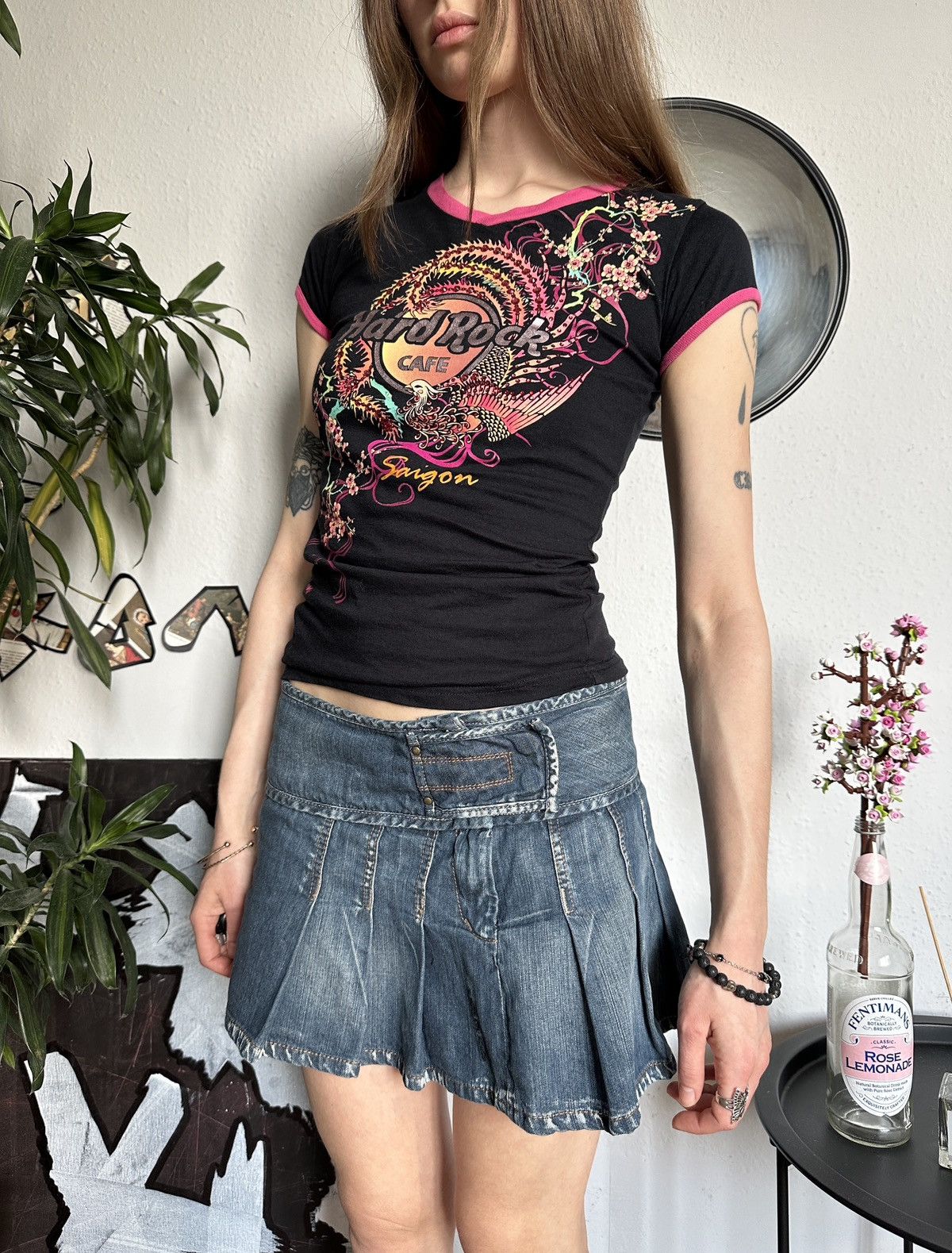 Hard Rock Cafe × Vintage Hard Rock Cafe Vintage y2k Graphic Rhinestone Baby Tee Size XXS / US 00 / IT 34 - 4 Thumbnail