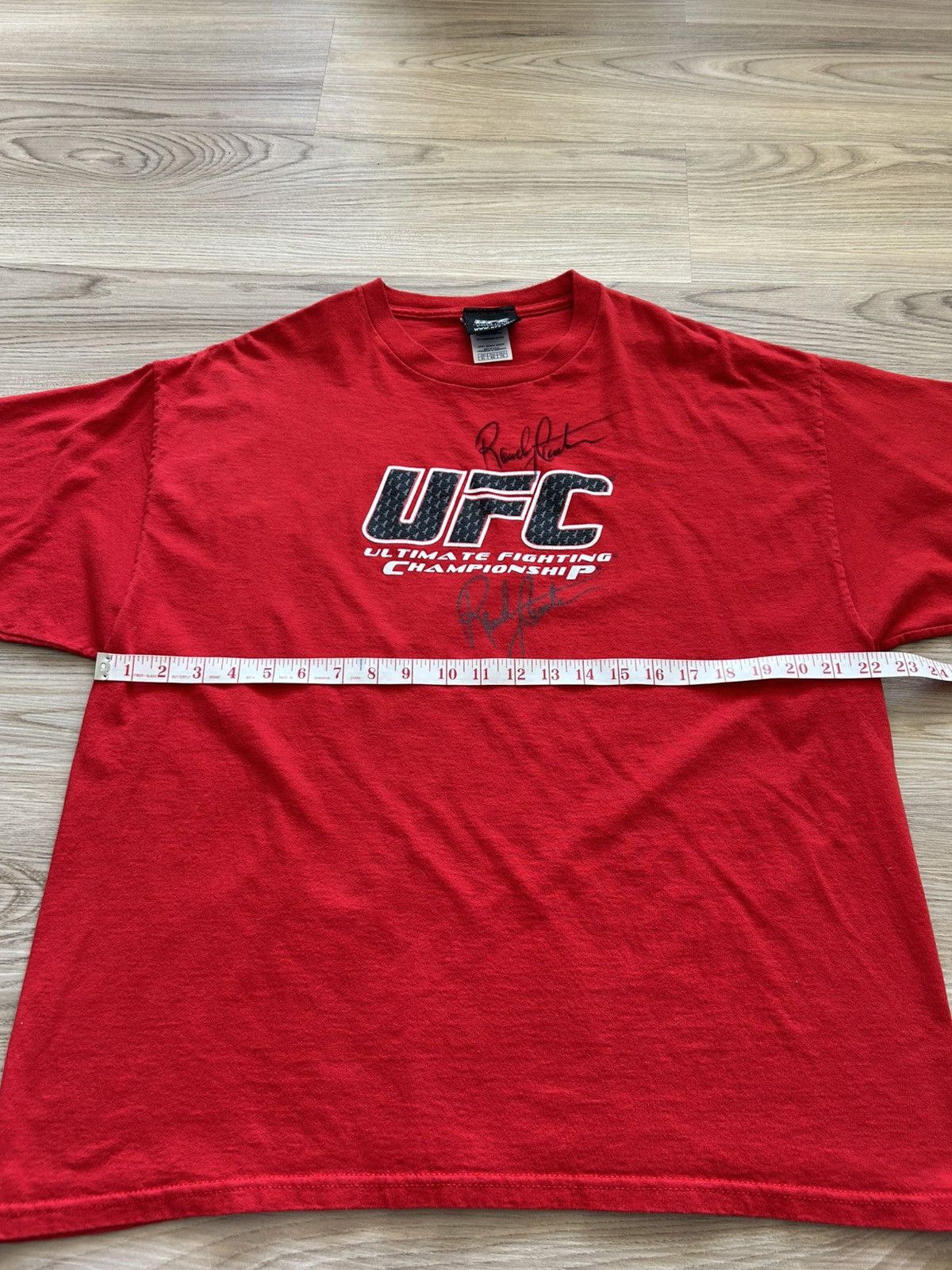 UFC RARE! Vintage Signed UFC Tee from Early 2000s Size US XL / EU 56 / 4 - 7 Thumbnail