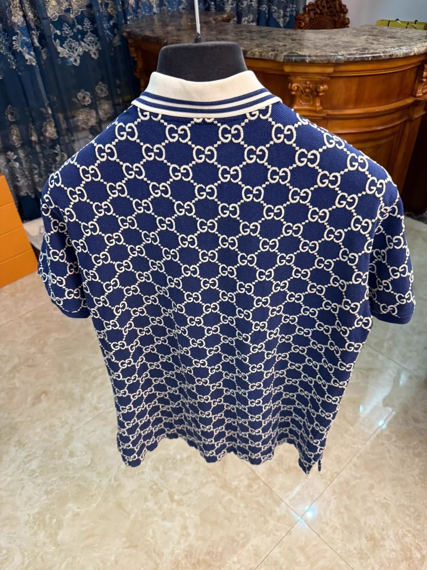 Gucci Gucci Allover Logo Classic T-shirt L Size US L / EU 52-54 / 3 - 2 Thumbnail