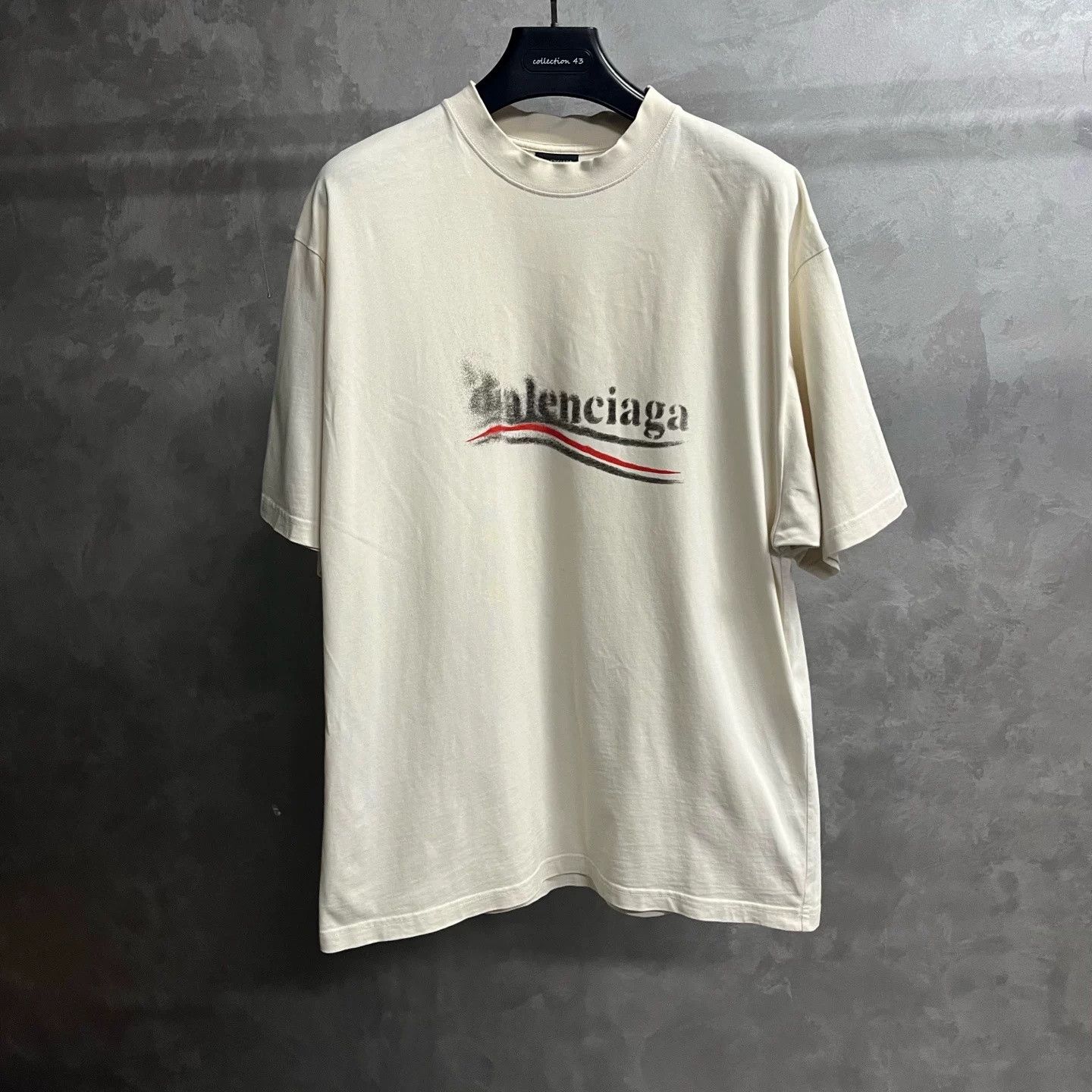 Balenciaga Balenciaga Gray-White Letter Print T-shirt Size US XXS / EU 40 - 1 Thumbnail
