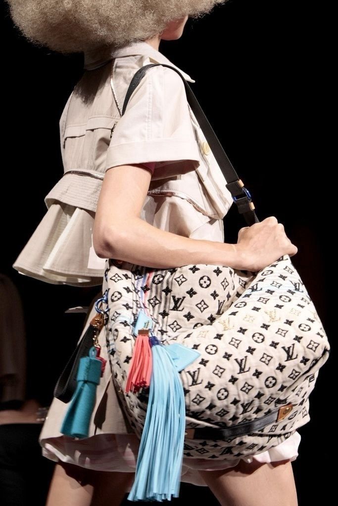 Louis Vuitton LOUIS VUITTON 2010 Tuareg Chouchou Multicolor Shoulder Bag Size ONE SIZE - 2 Thumbnail