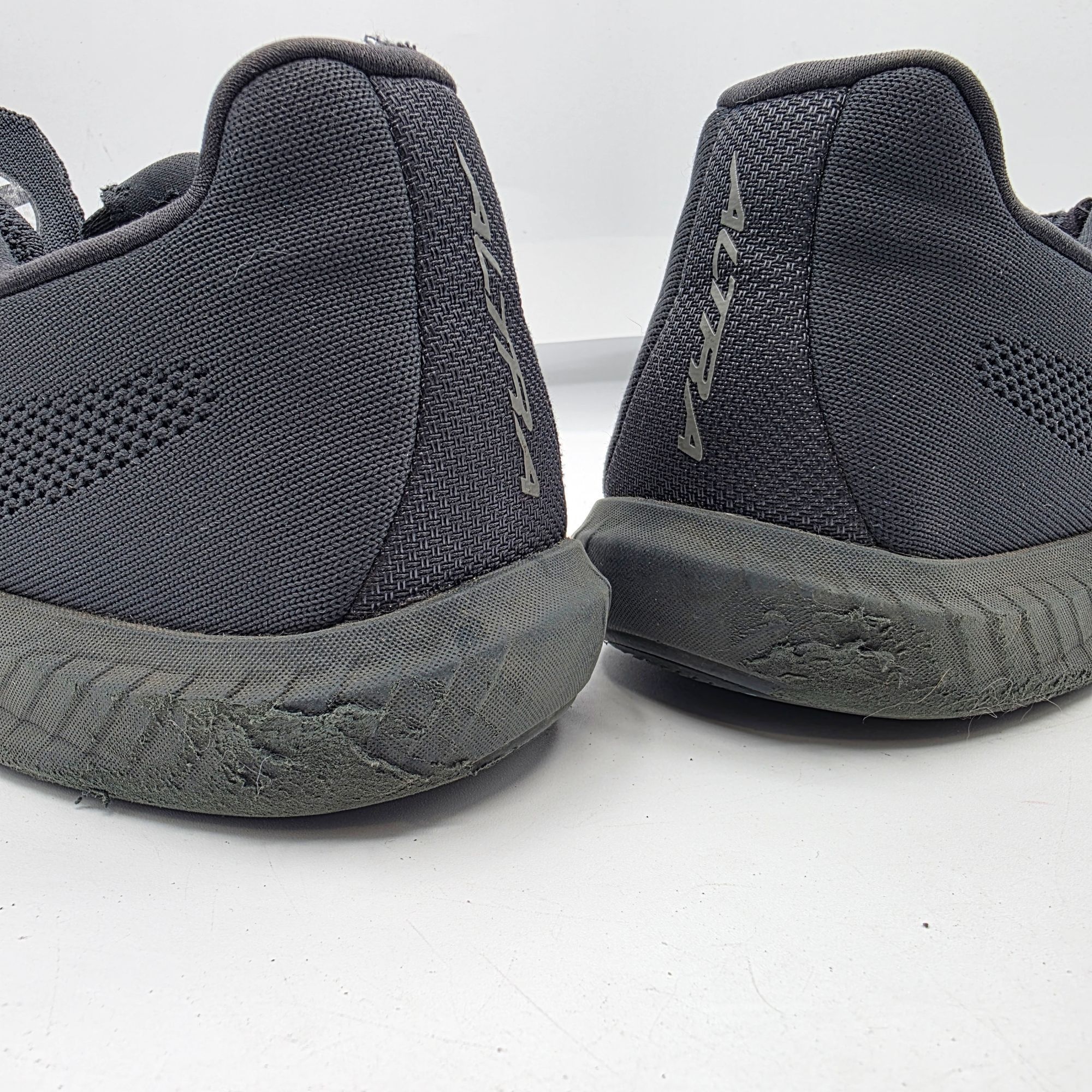 Altra Altra Escalante 4 Mens Size 10 Triple Black Running Walking Size US 10 / EU 43 - 8 Thumbnail