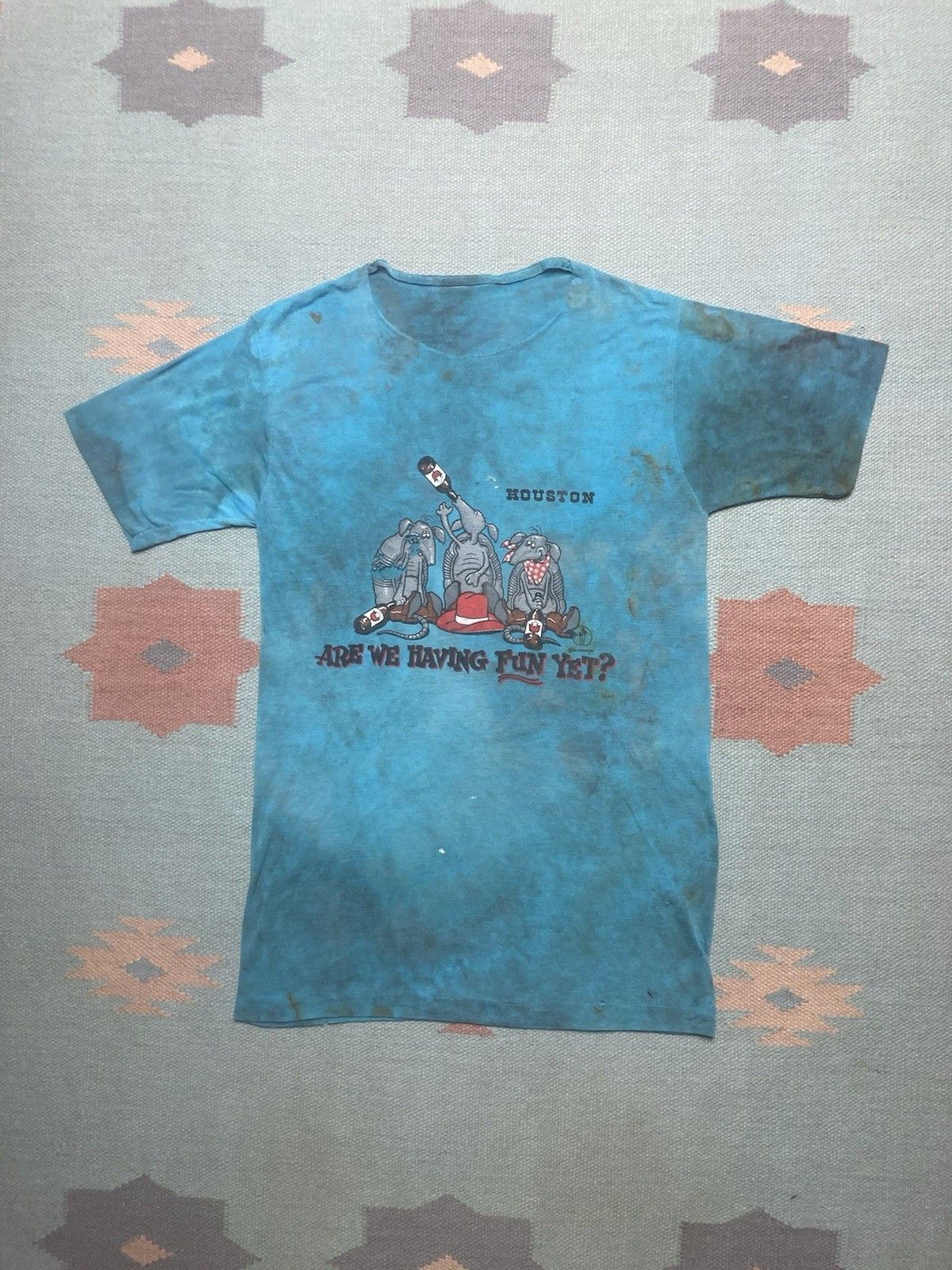 Vintage 80s t shirt Houston Texas armadillos distressed thras thin L Size US L / EU 52-54 / 3 - 1 Thumbnail
