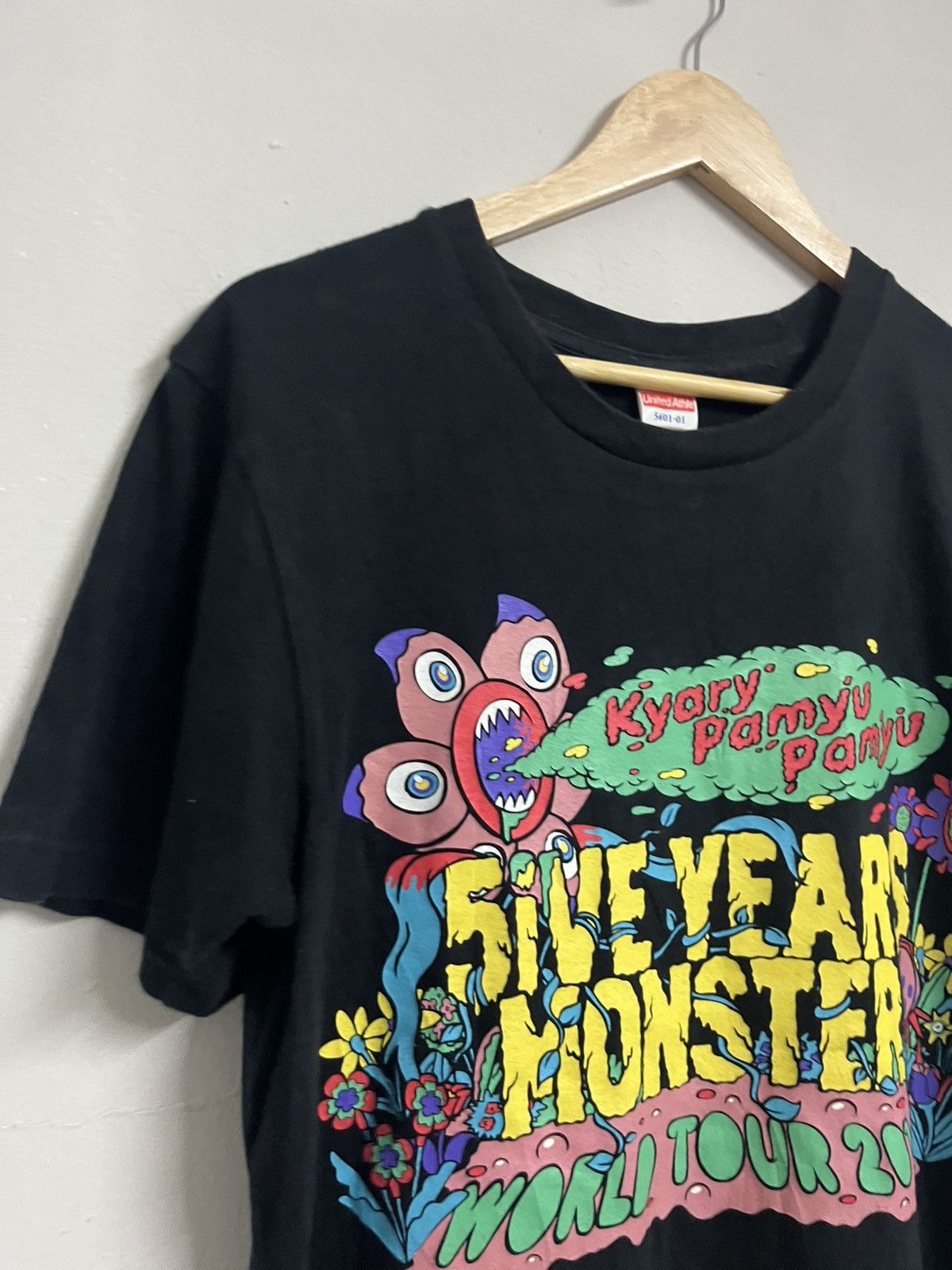 20471120 💥Offer Me💥Kyary Pamyu Pamyu Five Years Monster Tour Size US M / EU 48-50 / 2 - 4 Thumbnail