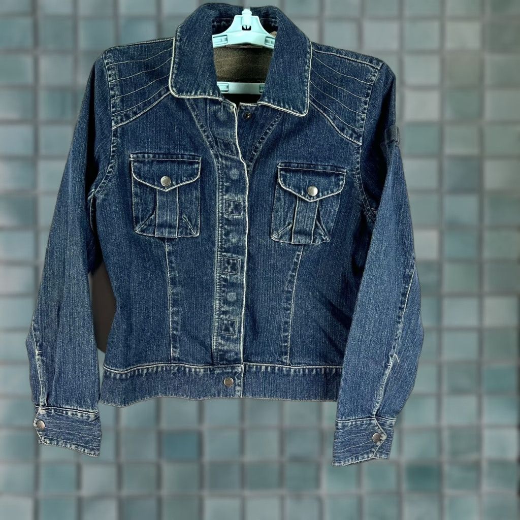 Denime i.e. Relaxed Denim Jean Jacket Women's PM Blue Hidden Snap Flap Pockets Jeans Jacket Womens PM Blue Hidden Snap Flap Pockets Size 32" / US 10 / IT 46 - 1 Thumbnail