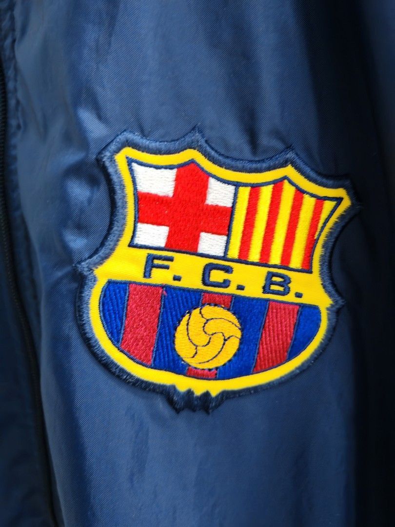 Nike Vintage Nike FCB Windbreaker Jacket – Barça Era Glory (M) Size US M / EU 48-50 / 2 - 3 Thumbnail