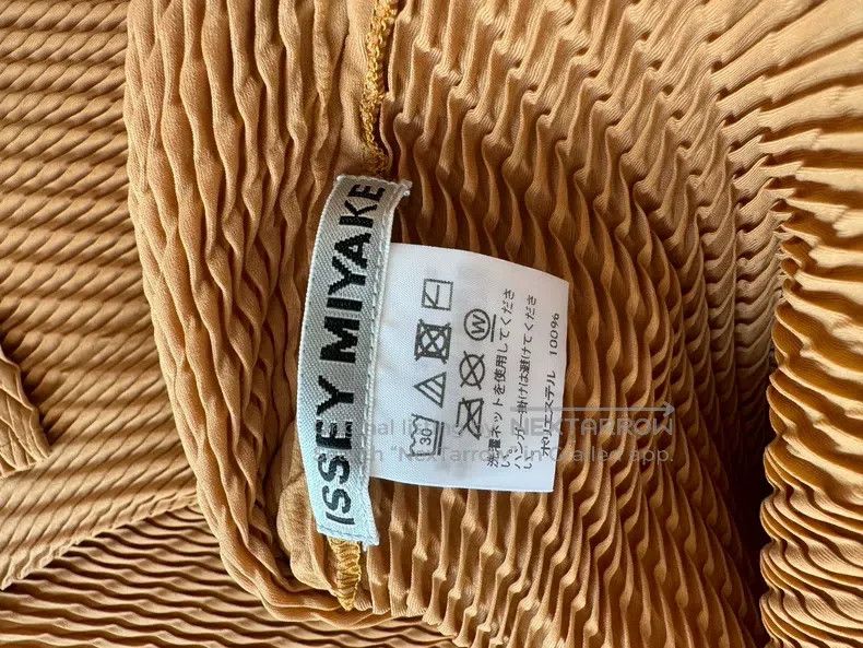Issey Miyake Issey Miyake Fish-Scale Knit Cardigan Size M / US 6-8 / IT 42-44 - 3 Thumbnail
