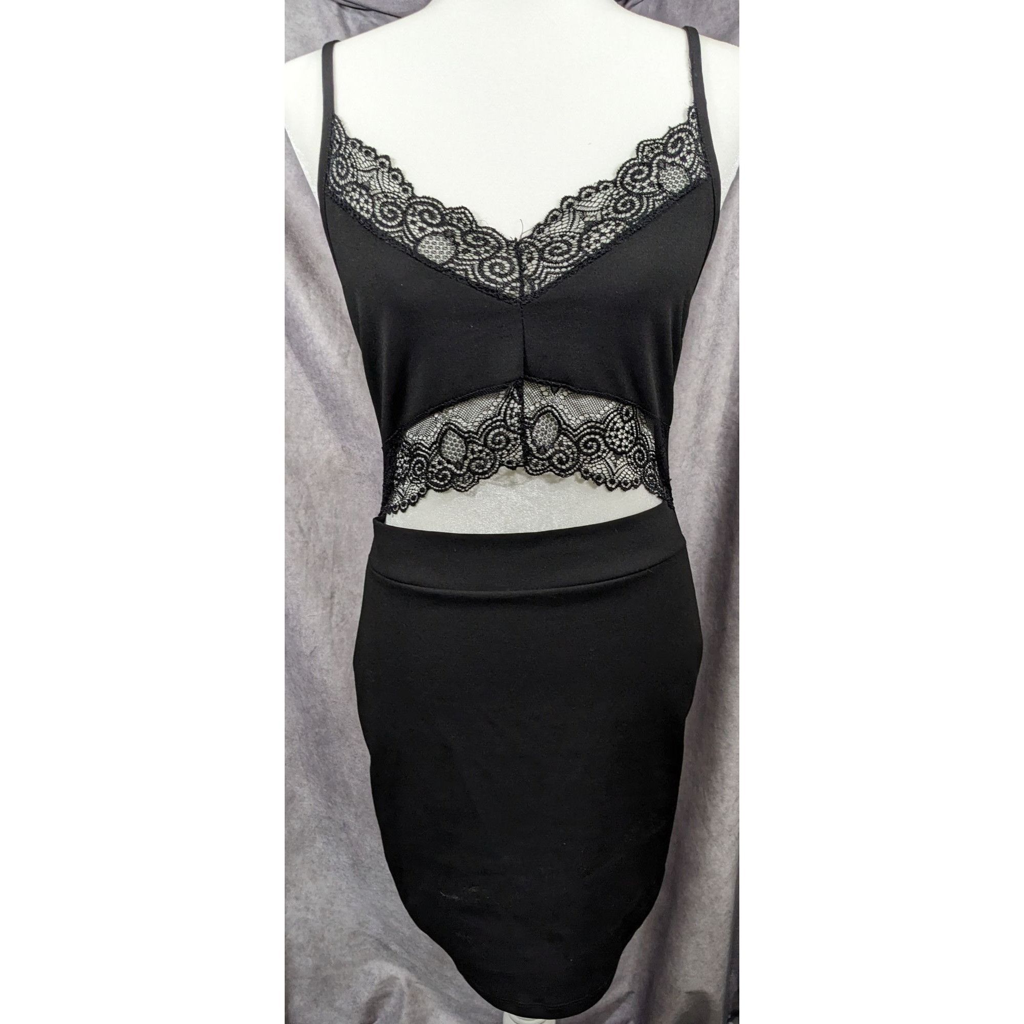 Other Gothic Lace Open Midriff Cocktail Dress by Windsor Size M / US 6-8 / IT 42-44 - 1 Thumbnail