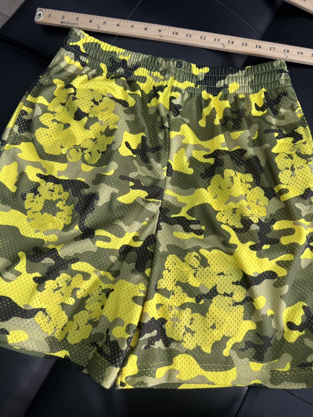 DENIM TEARS Denim Tears Mesh Summer Shorts Yellow Camo Size Medium (NEW) Size US 31 - 5 Thumbnail