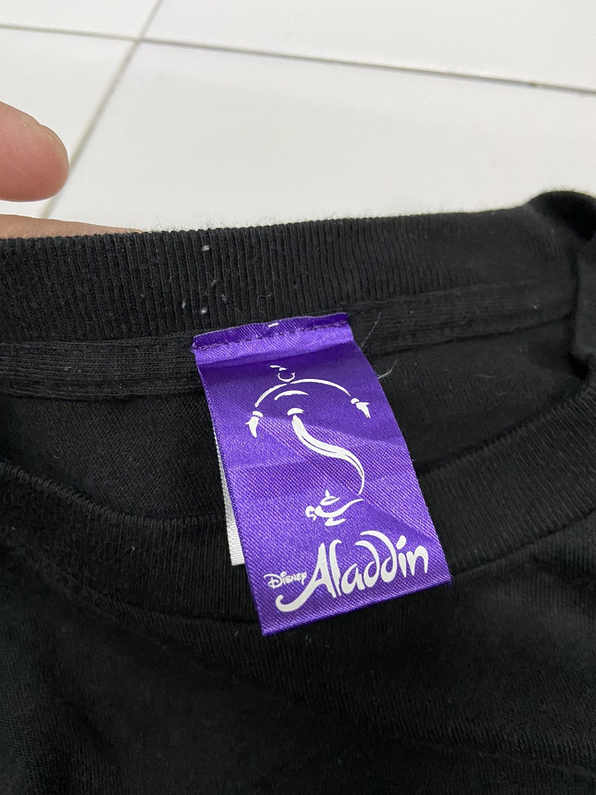 Disney DISNEY ALADDIN TOKYO SHORT SLEEVE TEE SHIRT Size US L / EU 52-54 / 3 - 5 Thumbnail