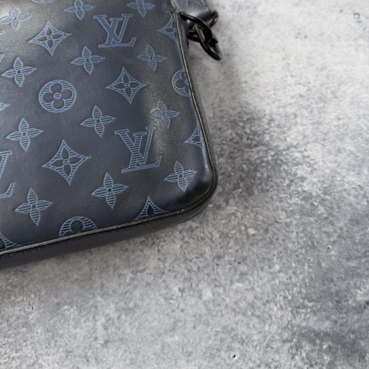 Louis Vuitton Louis vuitton blue shadow monogram duo messenger Size ONE SIZE - 7 Thumbnail