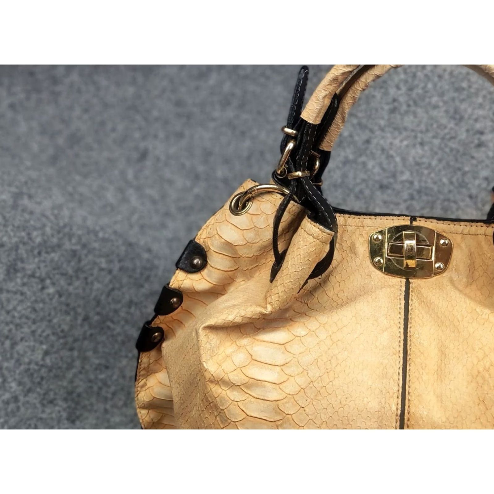 Logo 7 VINTAGE Chloe Style Logo beige bag with snakeskin texture and black handles Y2K Bag Size ONE SIZE - 6 Thumbnail