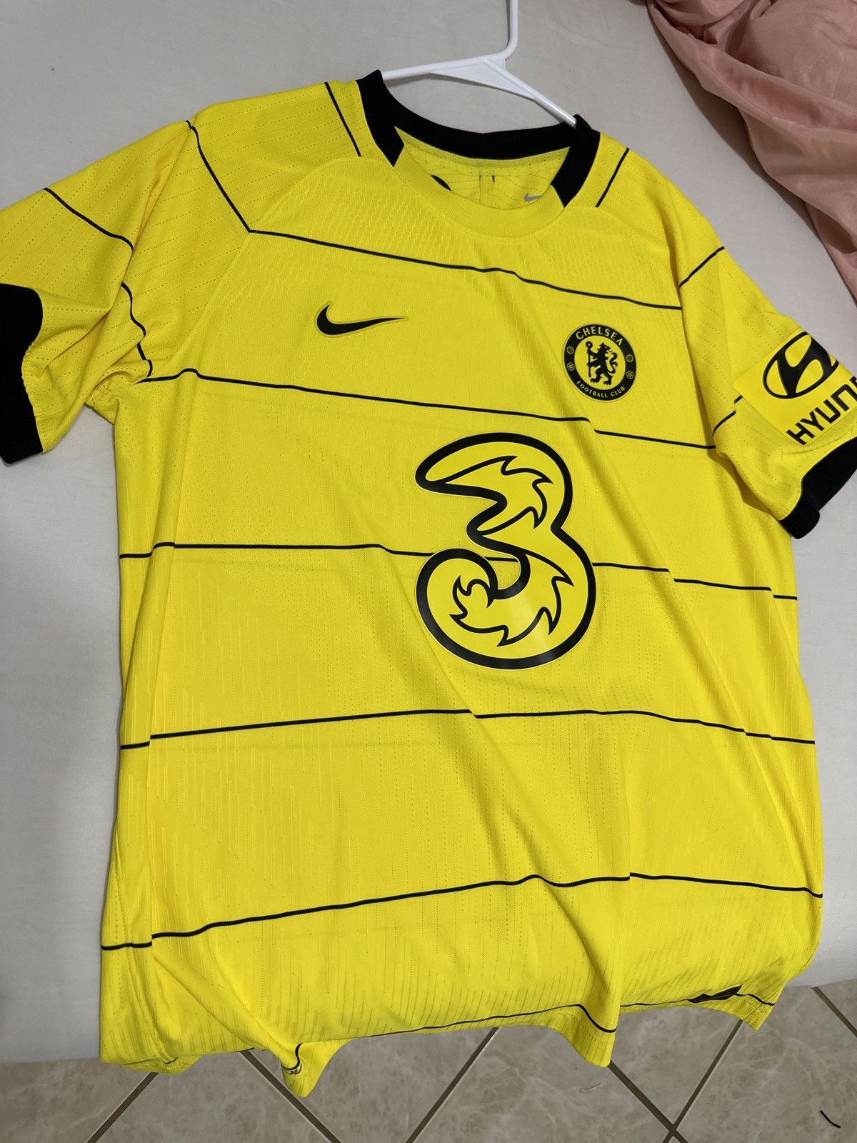 Nike Nike chelsea yellow away jersey Size US L / EU 52-54 / 3 - 1 Thumbnail