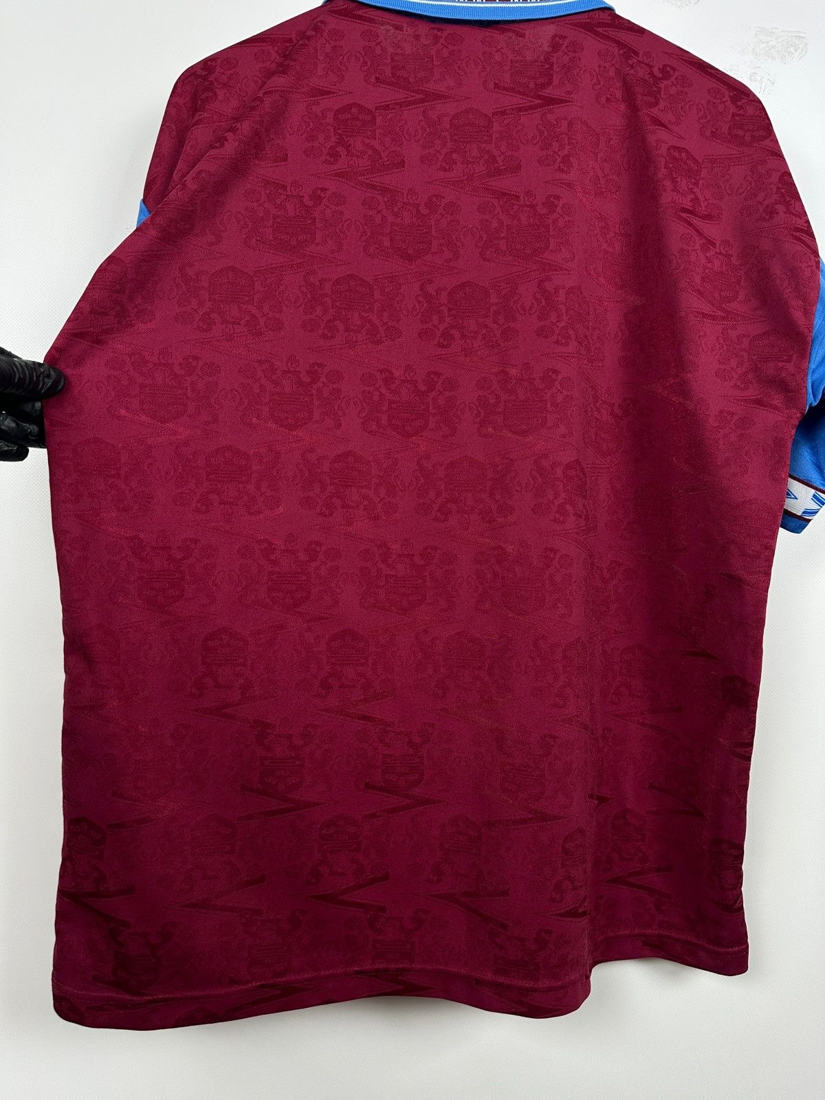 Vintage 1993/95 Mitre Burnley FC Vintage Home Soccer Jersey Size US L / EU 52-54 / 3 - 18 Thumbnail