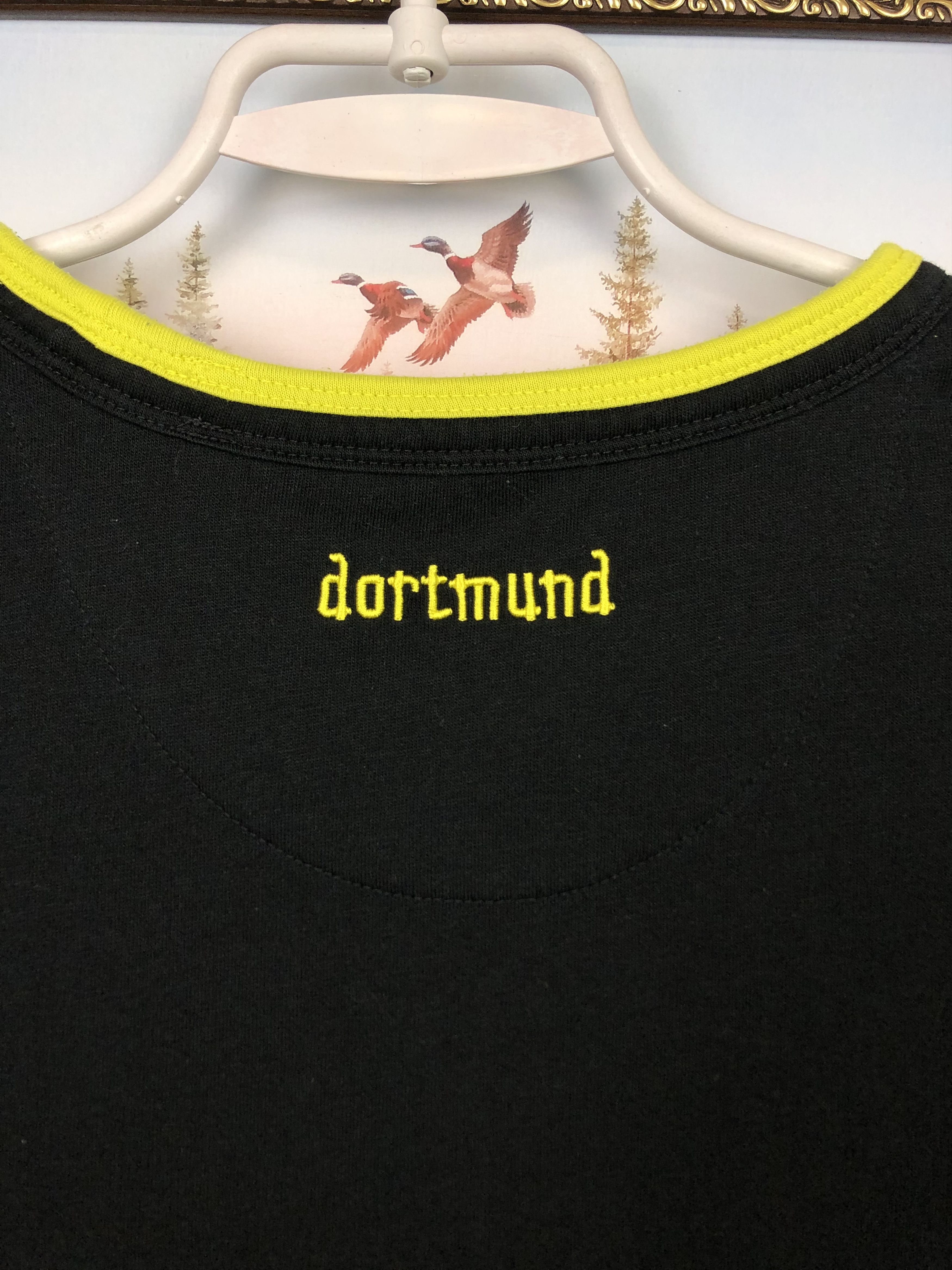 Vintage Vintage Borussia Dortmund Football Shirt Train Tee Soccer Size US L / EU 52-54 / 3 - 9 Thumbnail
