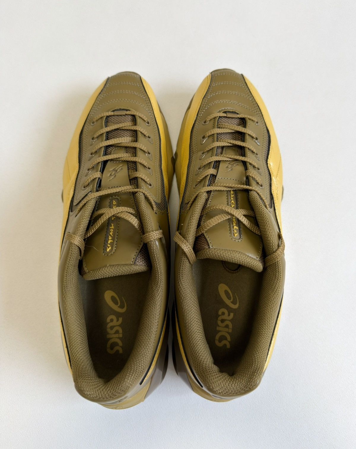 Asics × Kiko Kostadinov ‘Medallion Yellow’ Novalis Gel-Teremoa Sneakers Size US 11.5 / EU 44-45 - 16 Thumbnail