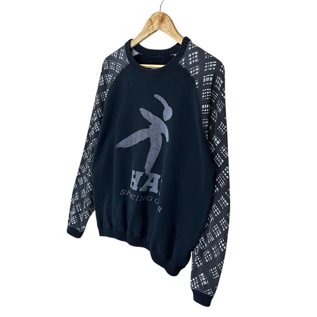 Hai Sporting Gear Vintage 90s Hai Sporting Gear Crewneck Sweatshirt Size US M / EU 48-50 / 2 - 3 Thumbnail