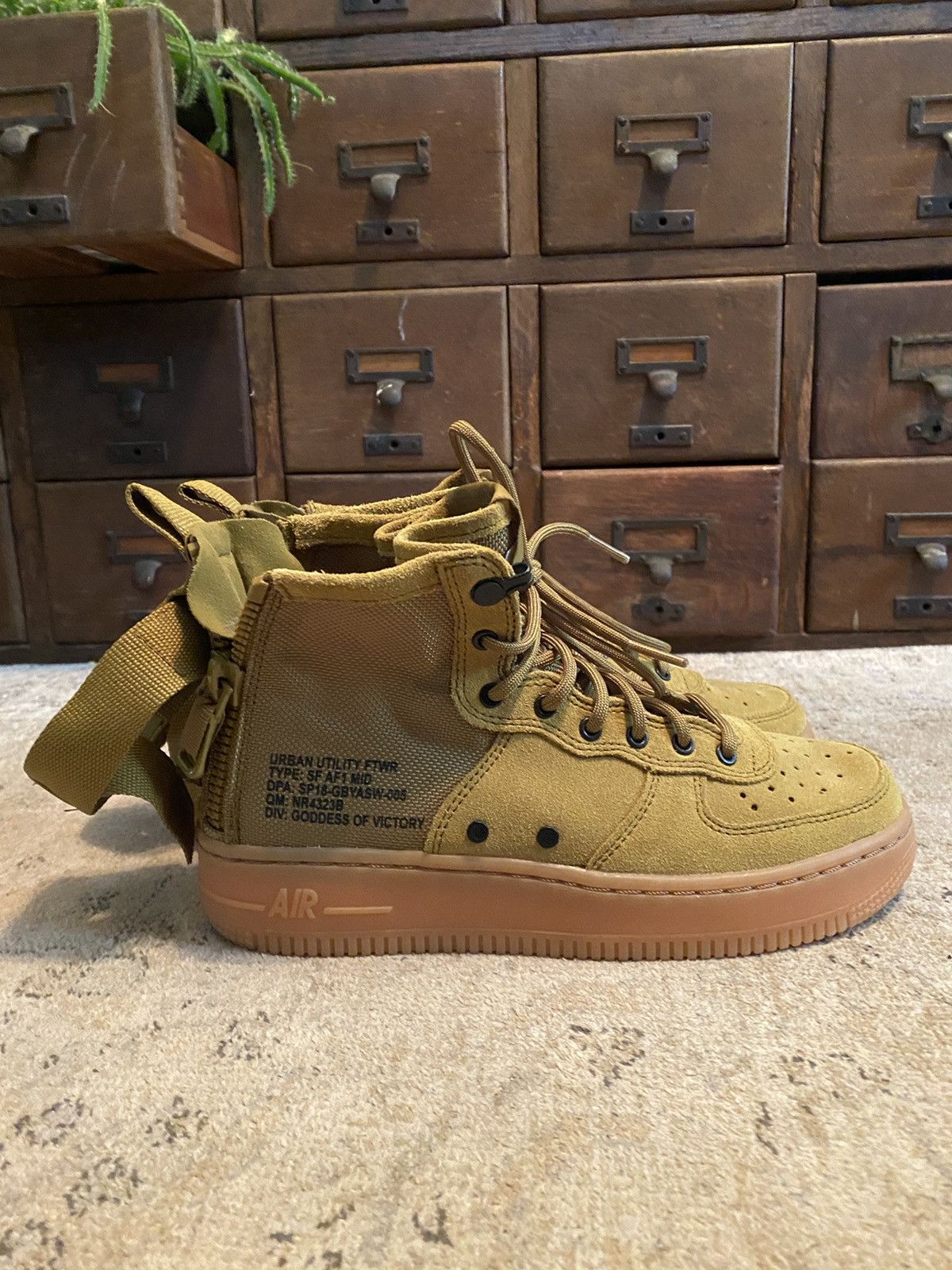 Nike Af1 SF “goddess of victory” 4.5Y 6W Size US 5 / EU 37 - 4 Thumbnail
