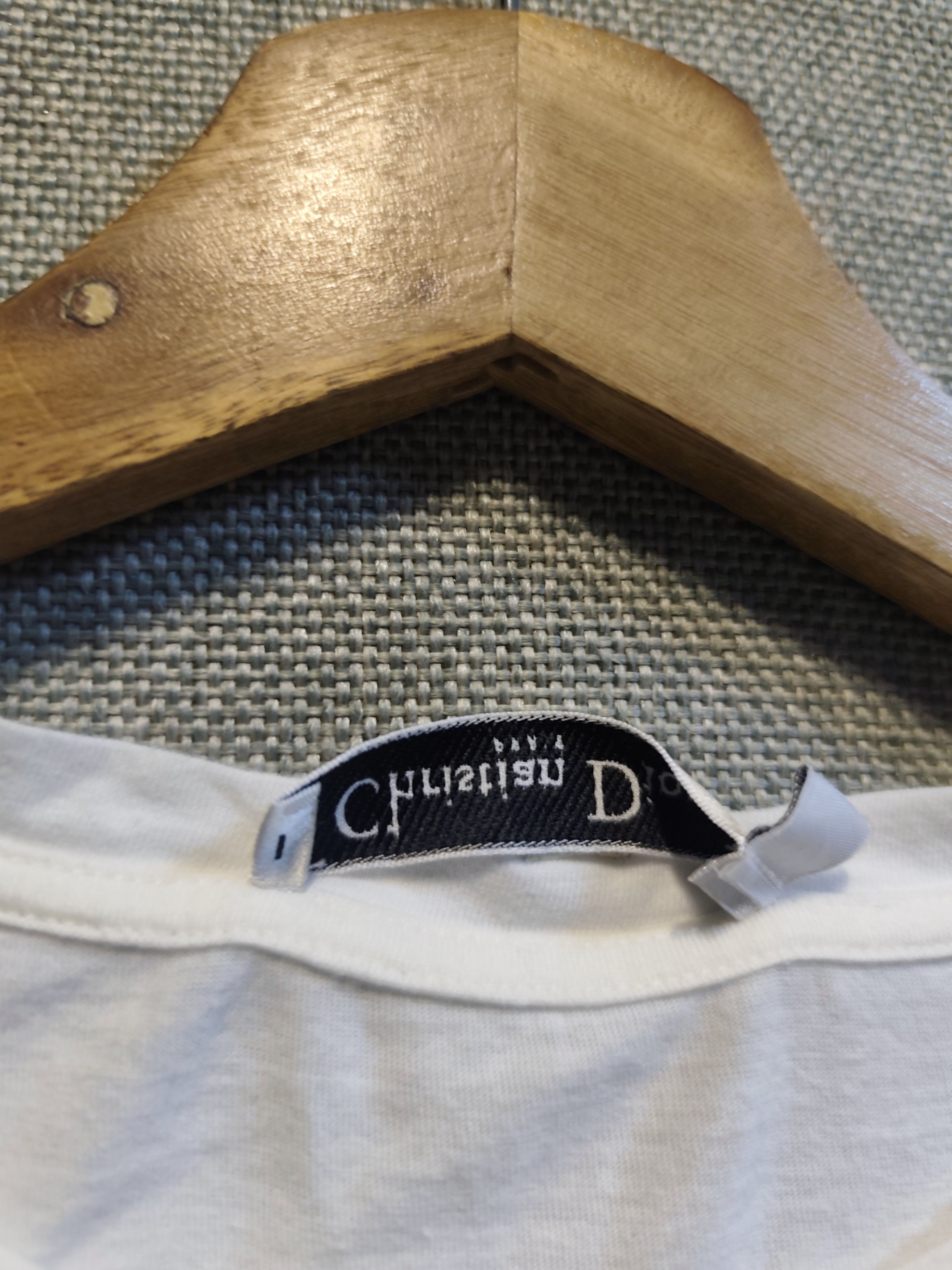 Dior Christian Dior Paris Butterfly Gold Glitter Spellout Tee Size S / US 4 / IT 40 - 6 Thumbnail