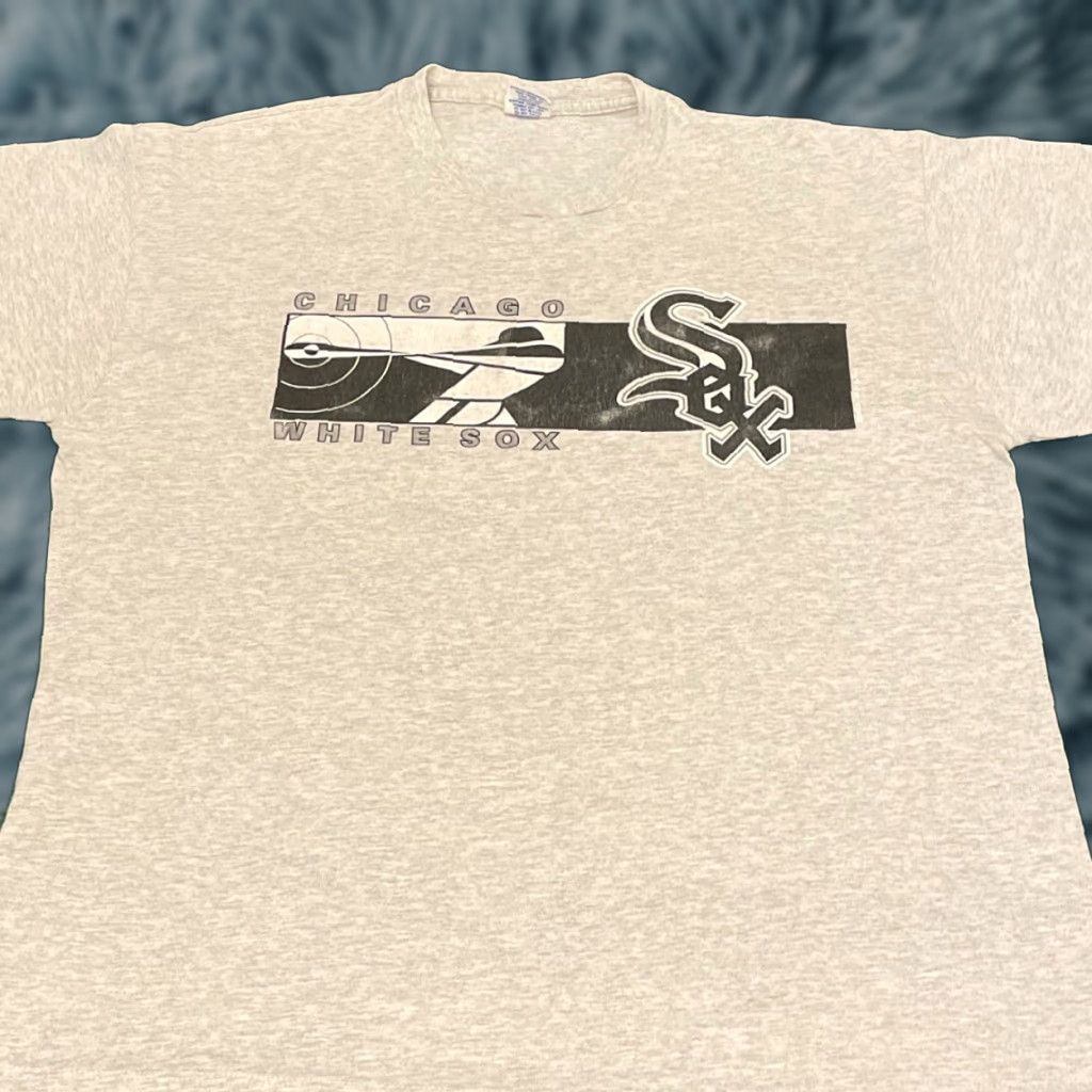 Starter VINTAGE 90s Starter Chicago White Sox MLB Shirt Mens L Gray Short Sleeve Shirt Size US L / EU 52-54 / 3 - 1 Thumbnail
