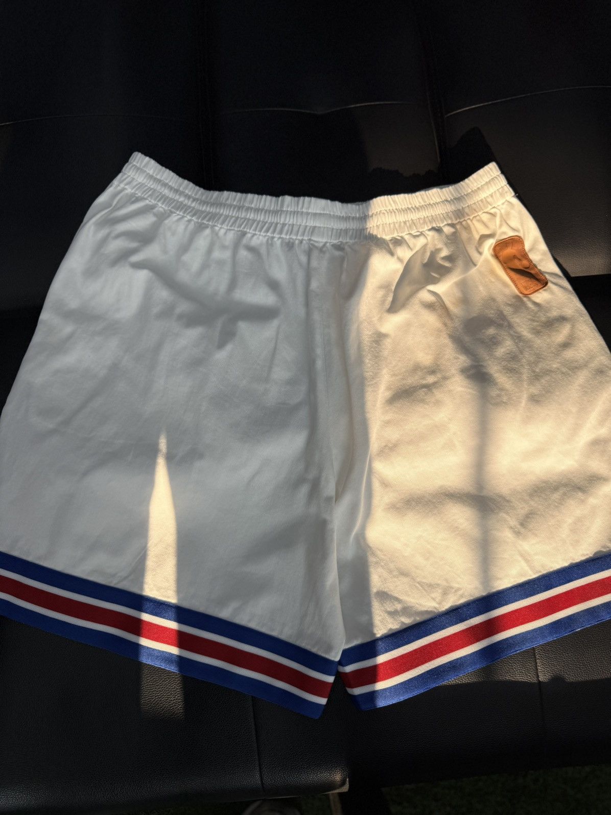Louis Vuitton Louis Vuitton NBA Shorts Size 4L RARE Pre Owned Size US 38 / EU 54 - 6 Thumbnail